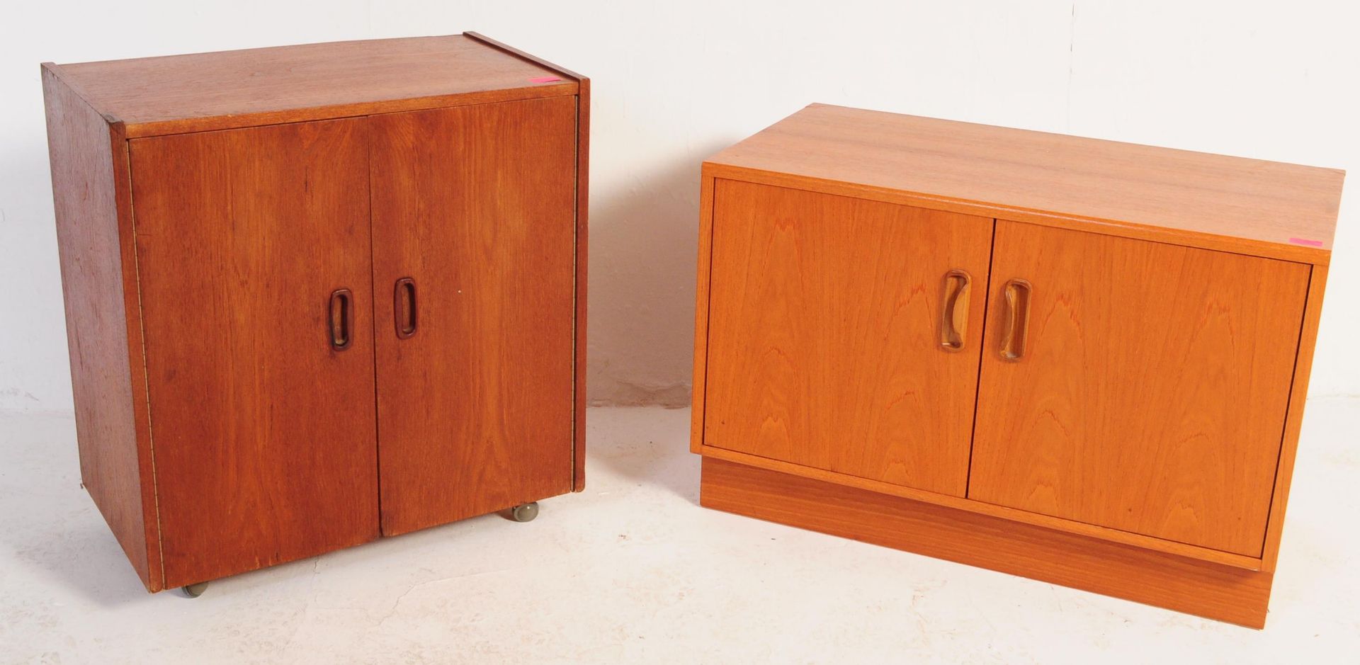 G-PLAN FURNITURE - FRESCO PATTERN MATCHED PAIR TEAK CABINETS - Image 2 of 6