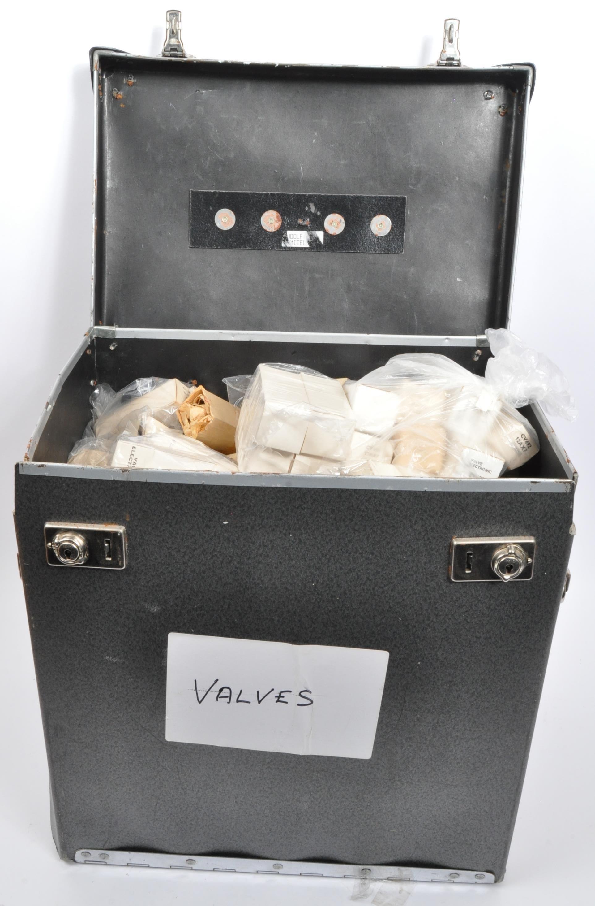 LARGE COLLECTION OF VINTAGE BOXED RADIO VALVES - Image 2 of 4