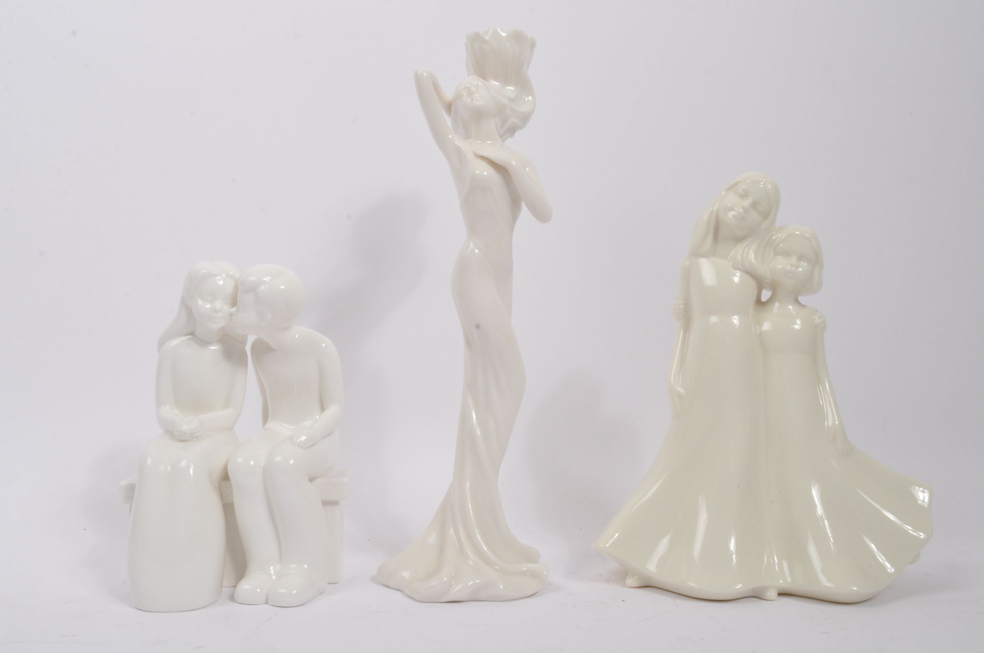 VINTAGE CHINA FIGURES - COALPORT - NAO - DOULTON - WORCESTER - Image 8 of 8