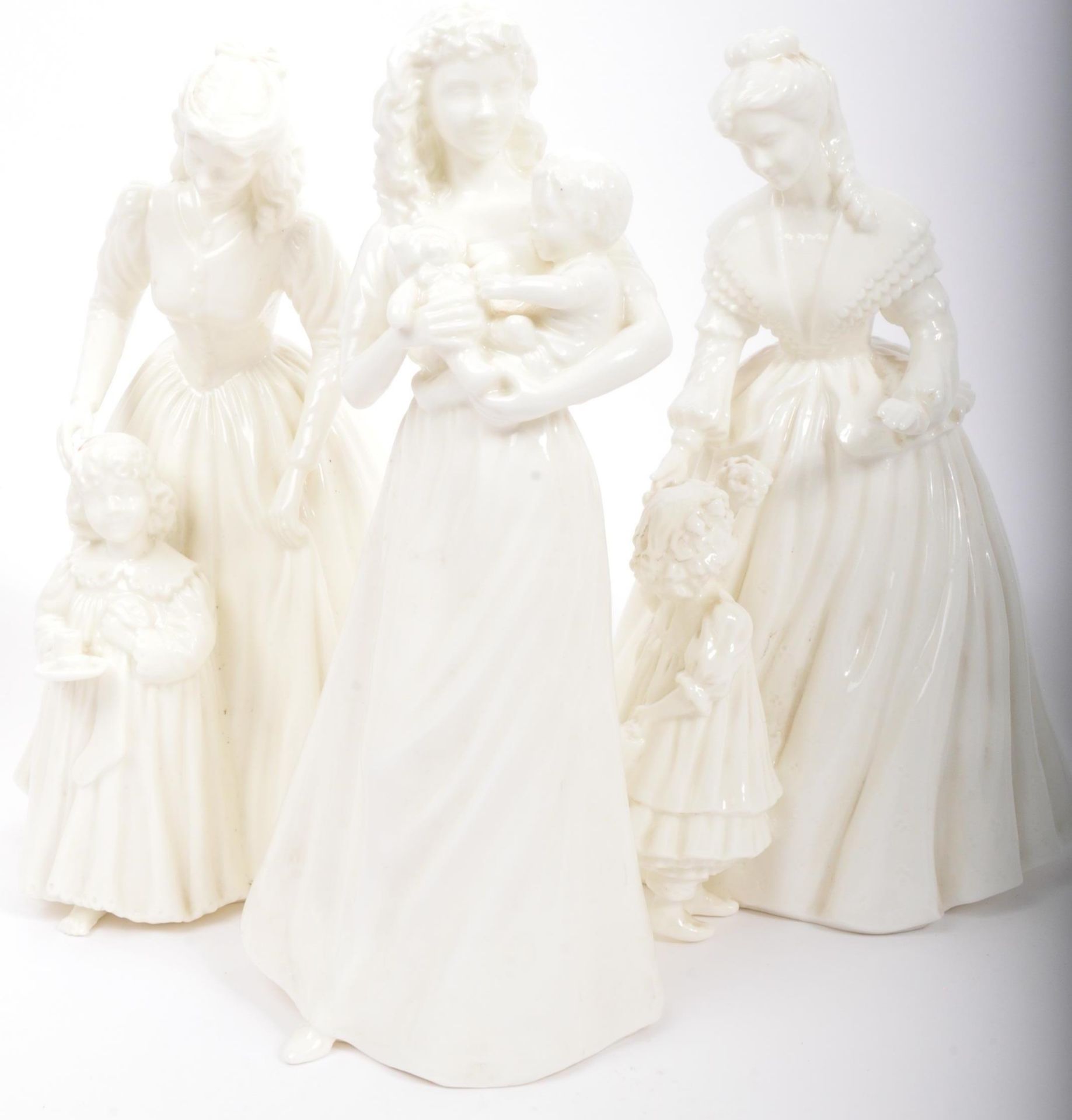 COLLECTION OF ROYAL WORCESTER - CHERISHED MOMENTS - FIGURES - Bild 4 aus 8