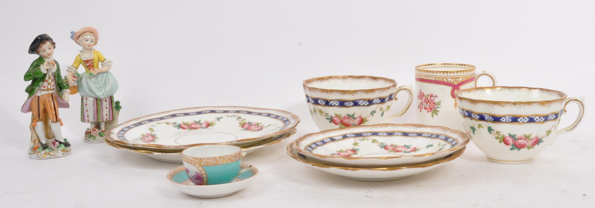 COLLECTION 19TH CENTURY PORCELAIN - TEACUPS - FIGURES