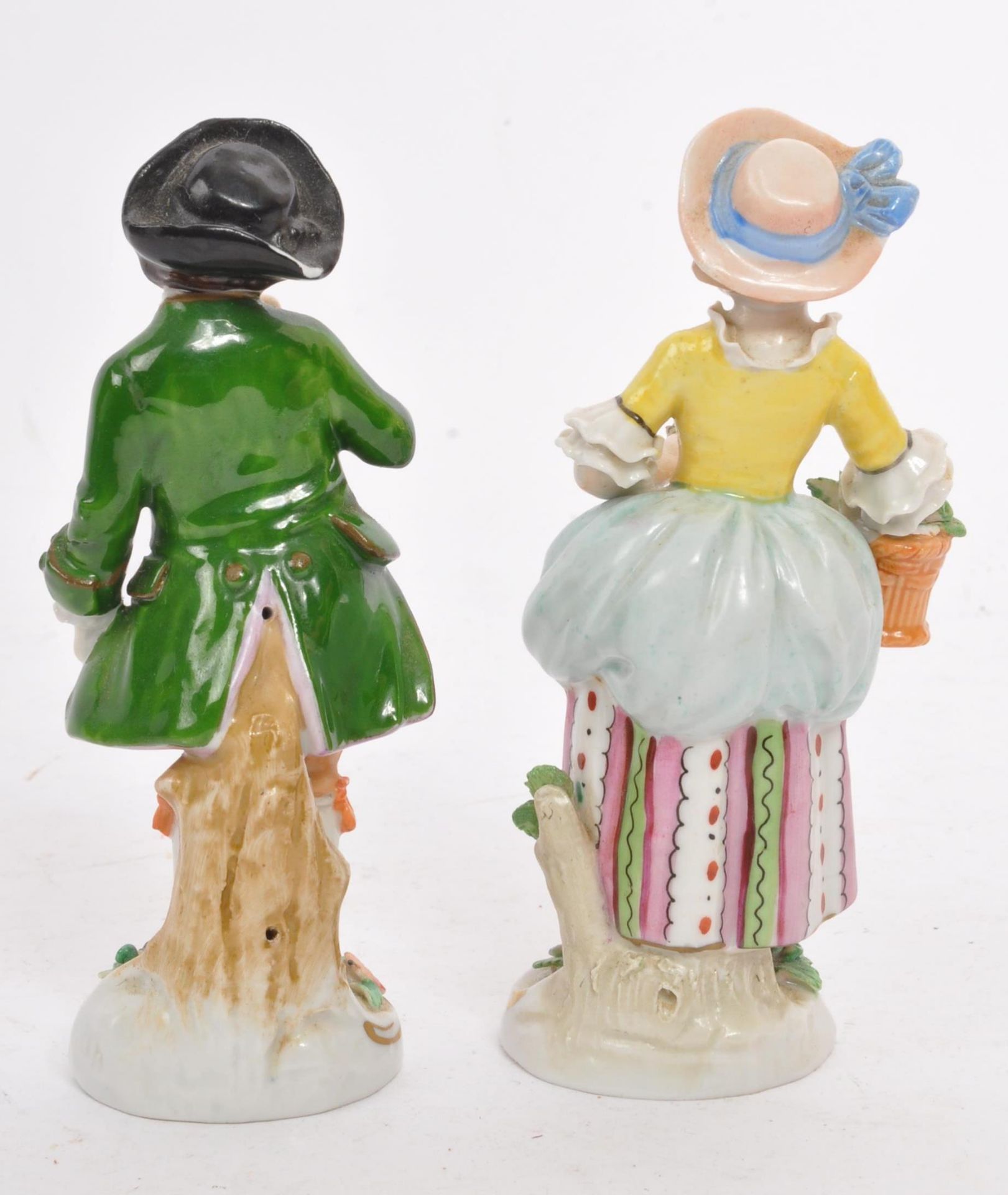 COLLECTION 19TH CENTURY PORCELAIN - TEACUPS - FIGURES - Image 9 of 10