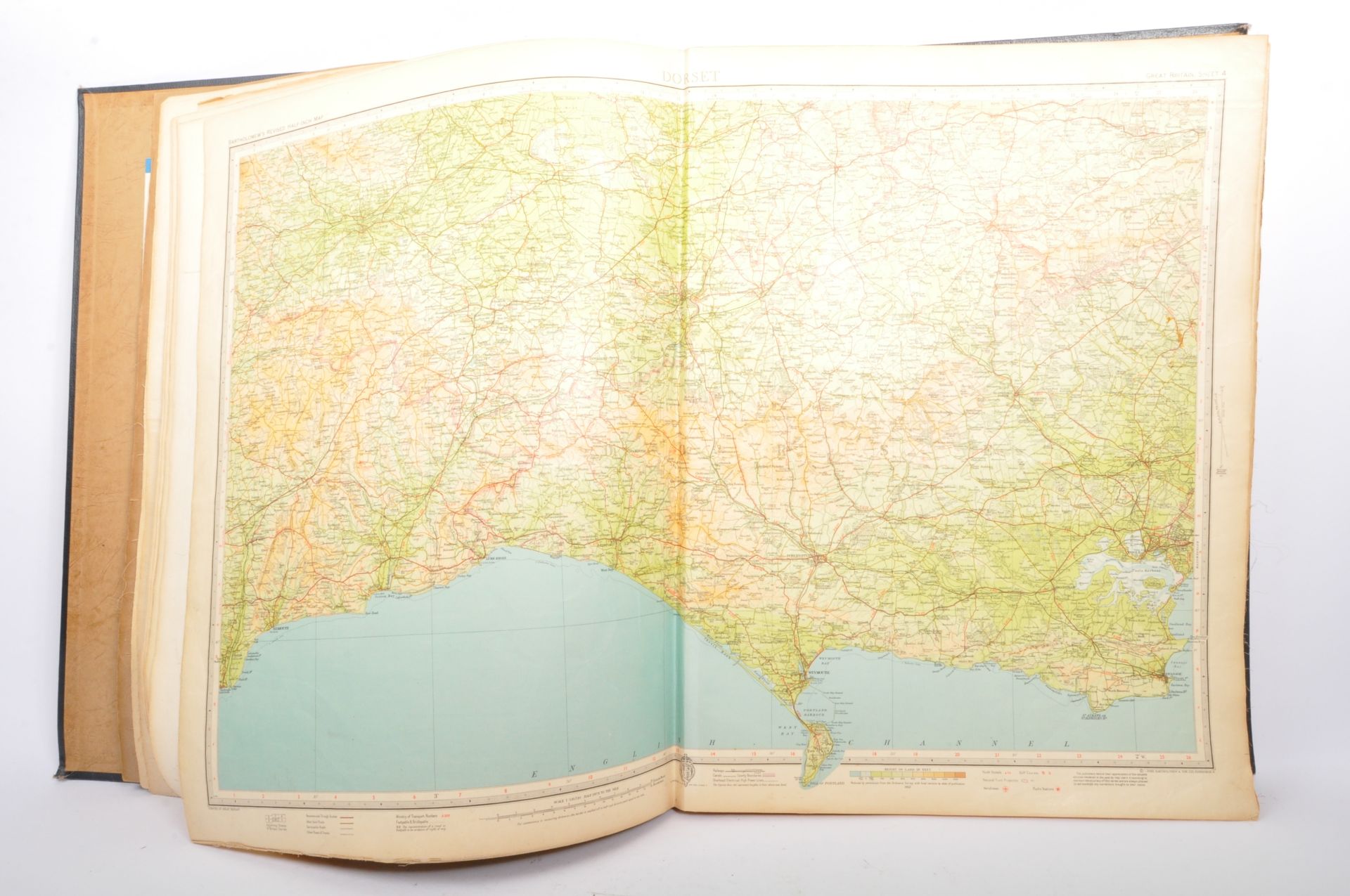 LARGE VINTAGE CIRCA 1960S BARTHOLOMEW'S HAL-INCH MAPS ALBUM - Image 6 of 6