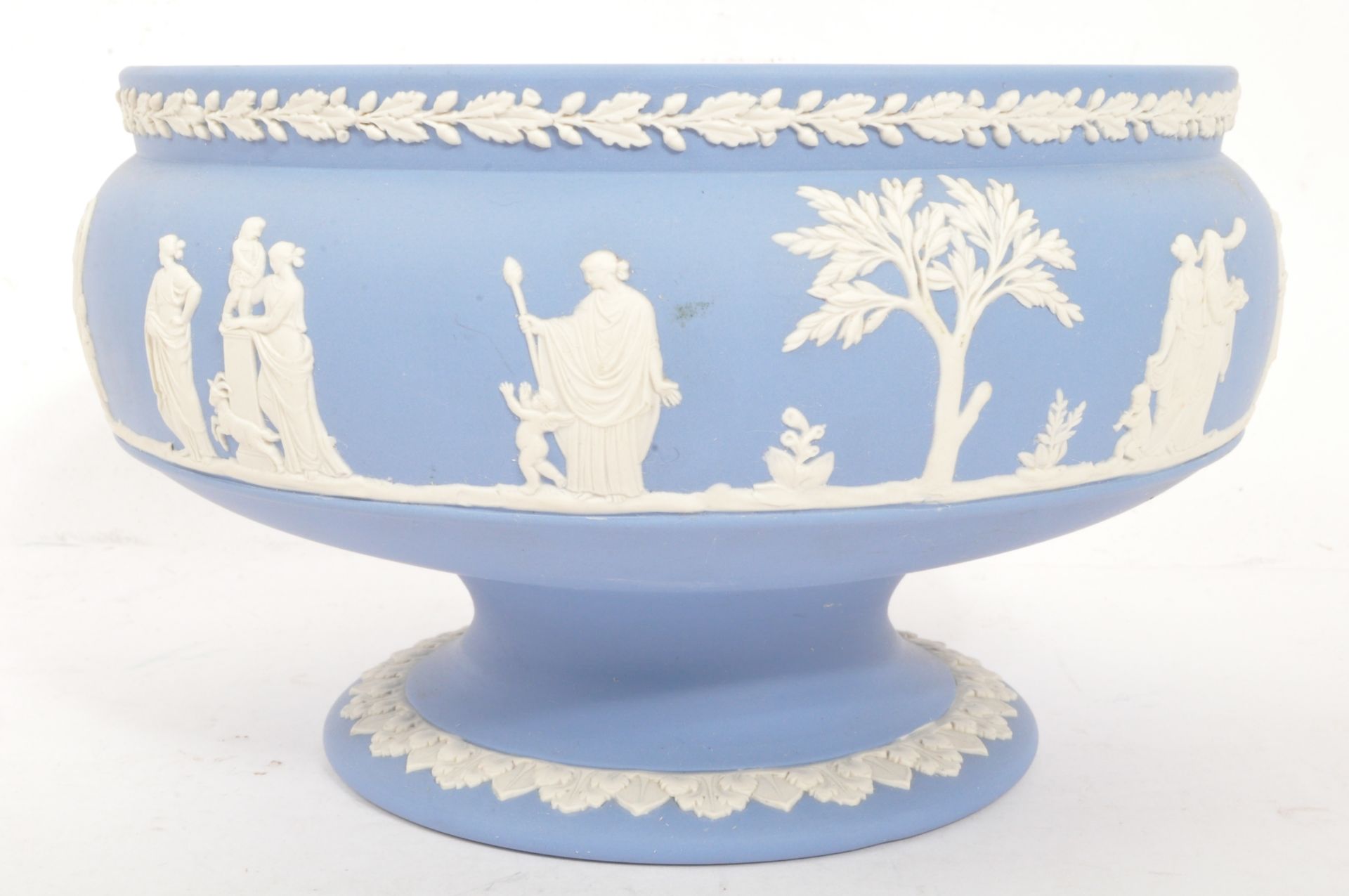 VINTAGE WEDGWOOD JASPERWARE CHINA TAZZA CENTREPIECE