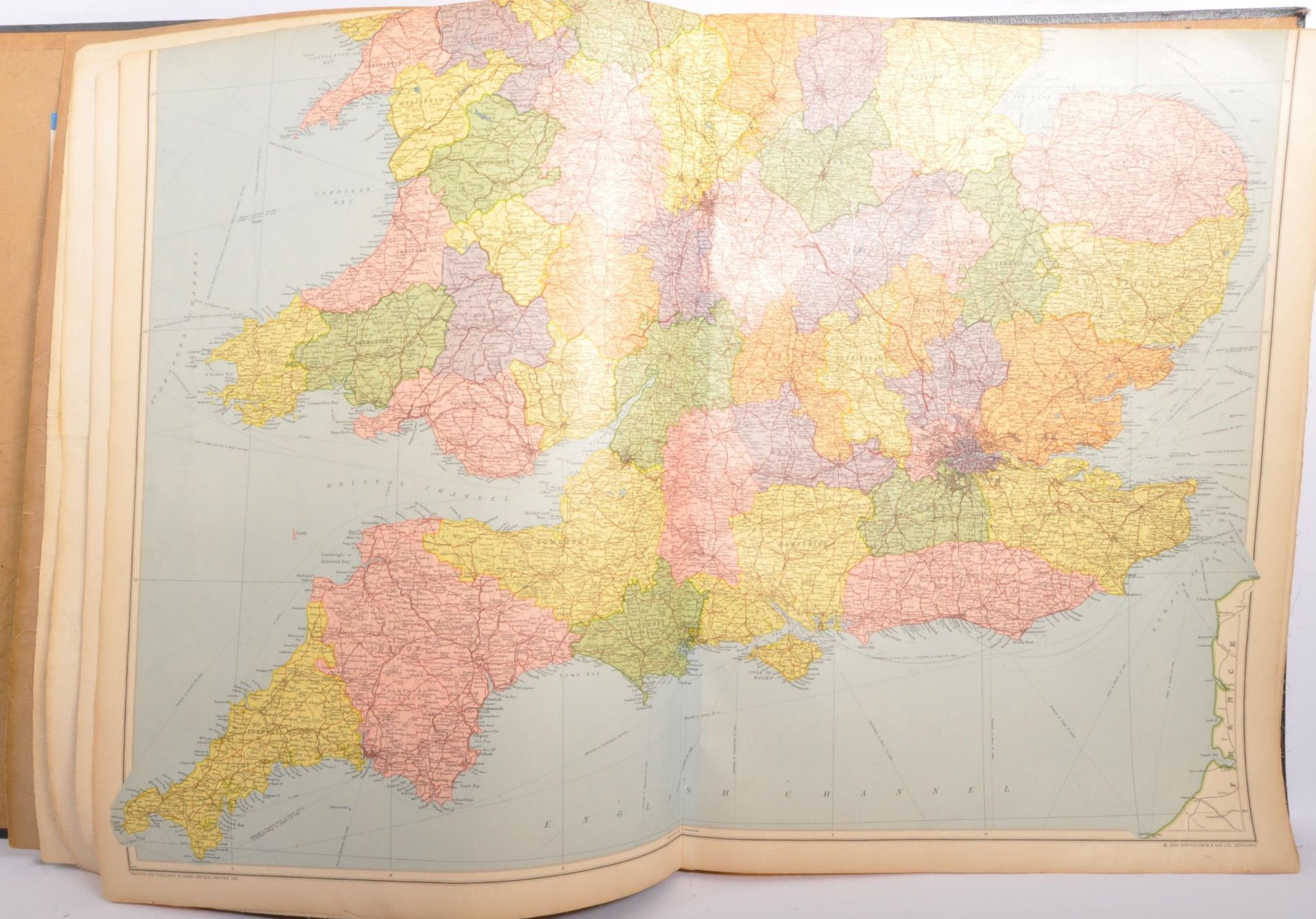 LARGE VINTAGE CIRCA 1960S BARTHOLOMEW'S HAL-INCH MAPS ALBUM - Image 4 of 6