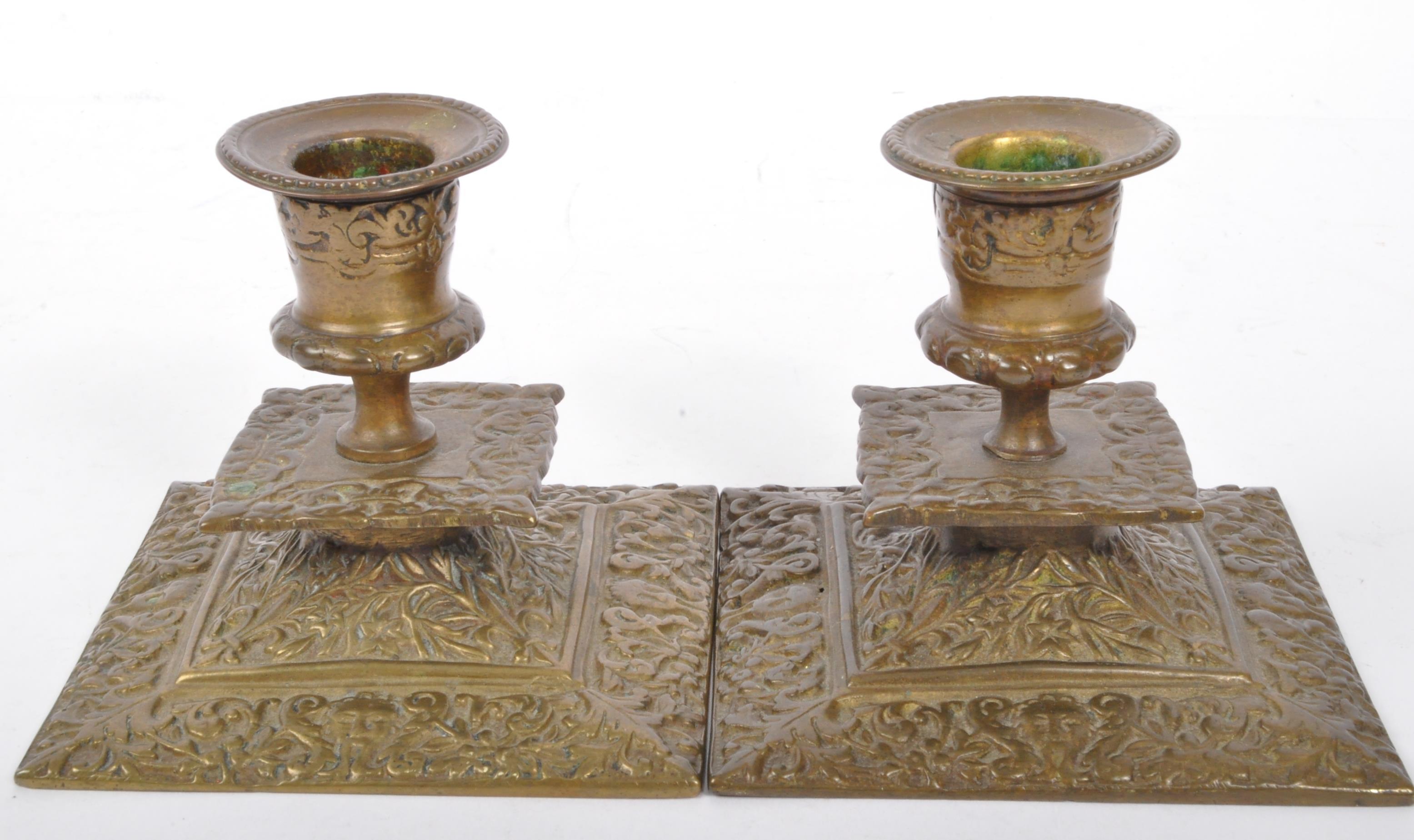 ASSORTMENT OF VICTORIAN & LATER BRASS CANDLESTICKS - Image 4 of 5