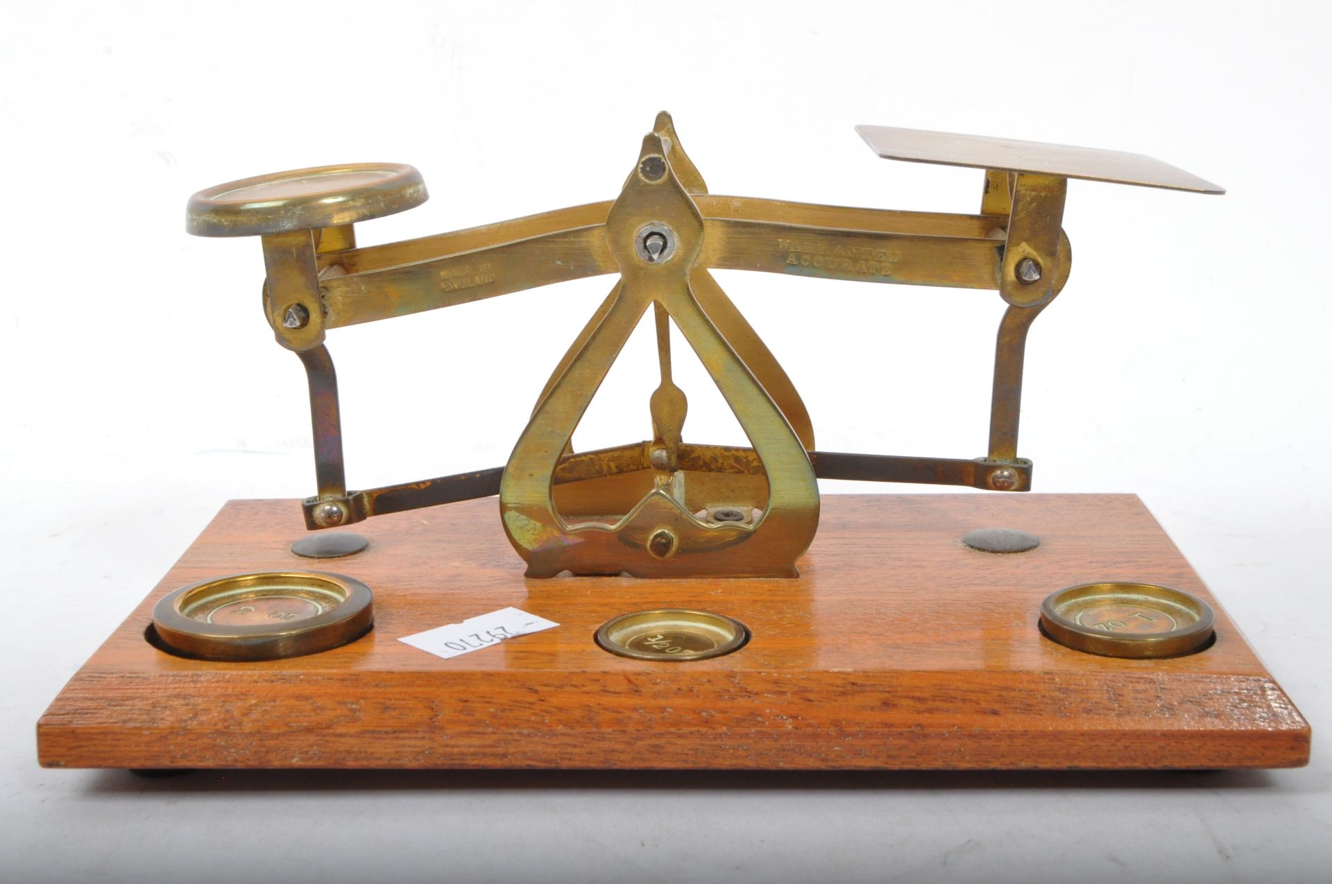 COLLECTION OF THREE VINTAGE BRASS POSTAL SCALES - Bild 5 aus 6