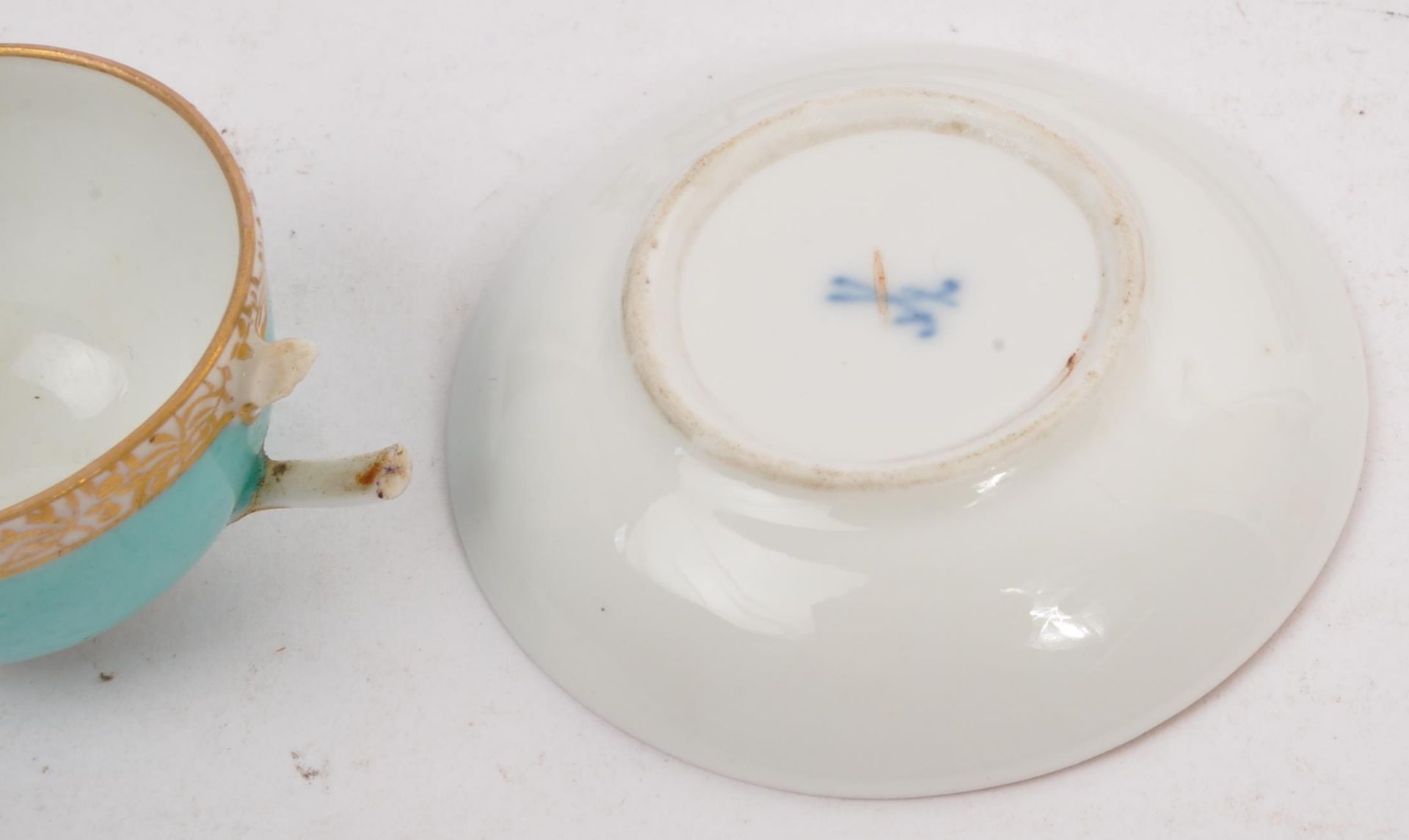 COLLECTION 19TH CENTURY PORCELAIN - TEACUPS - FIGURES - Image 3 of 10