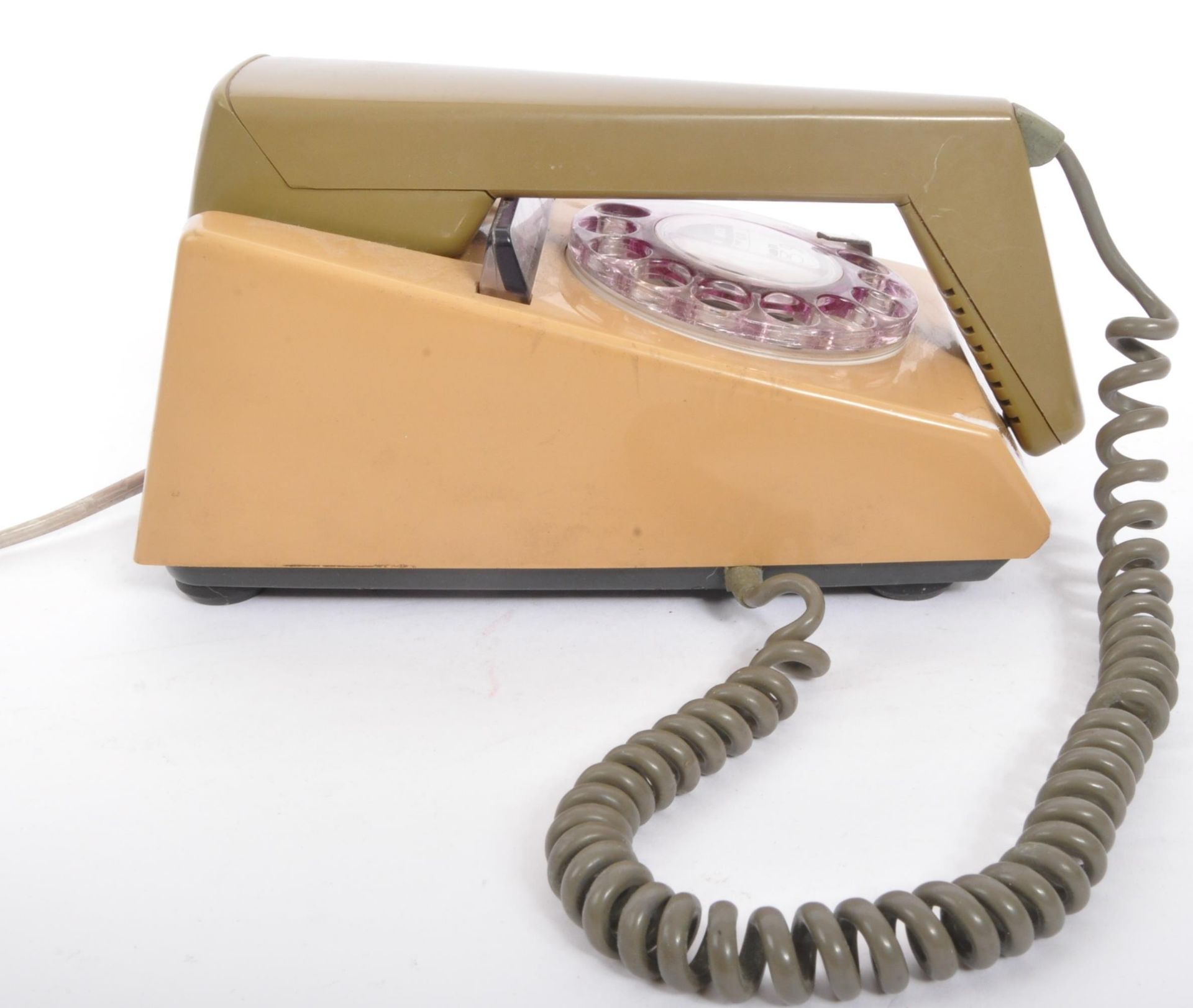 VINTAGE MID 20TH CENTURY BAKELITE DIAL TRIMPHONE TELEPHONE - Image 2 of 5