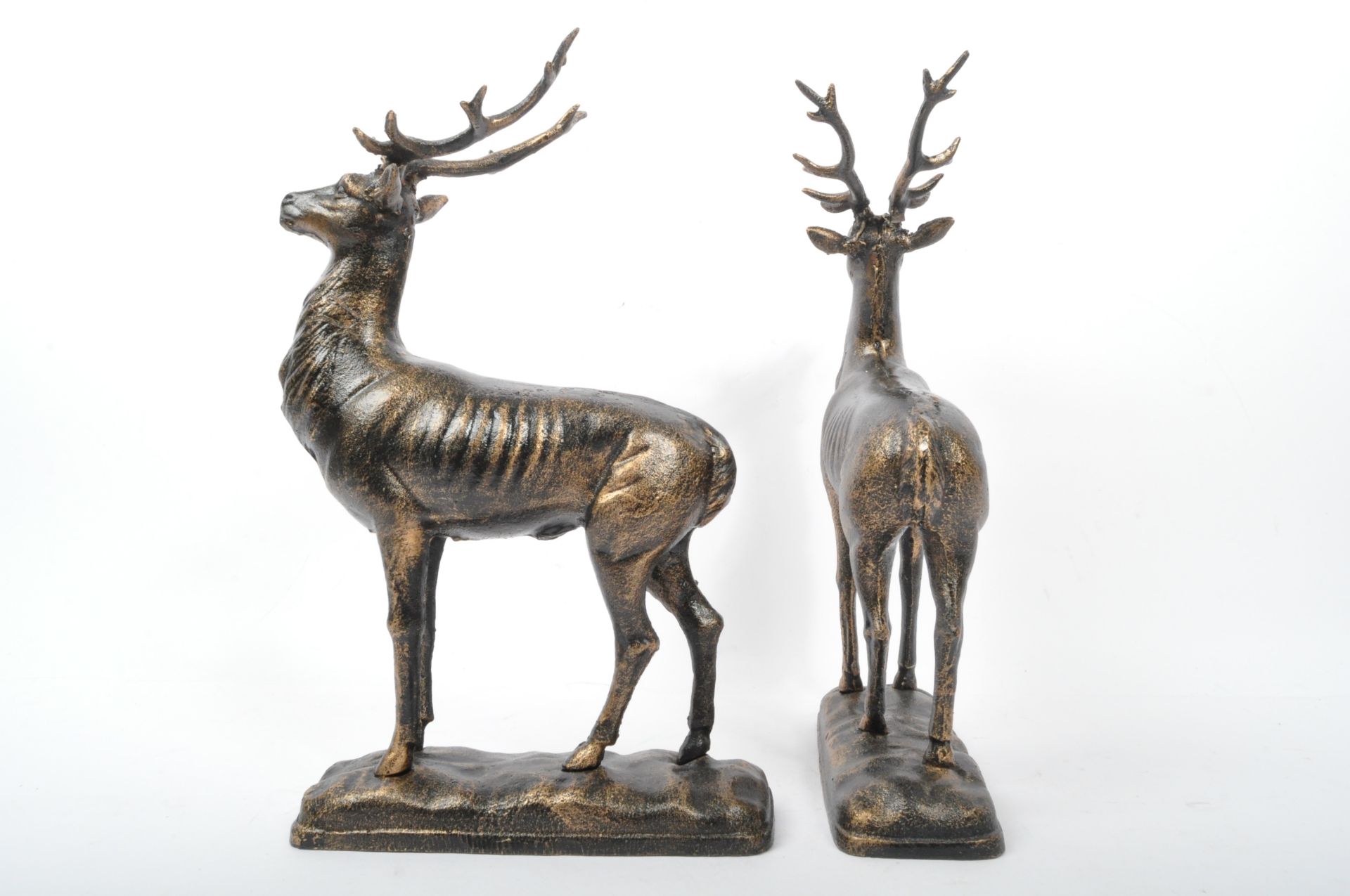 PAIR OF VINTAGE 20TH CENTURY CAST IRON REINDEER STATUES - Bild 3 aus 5