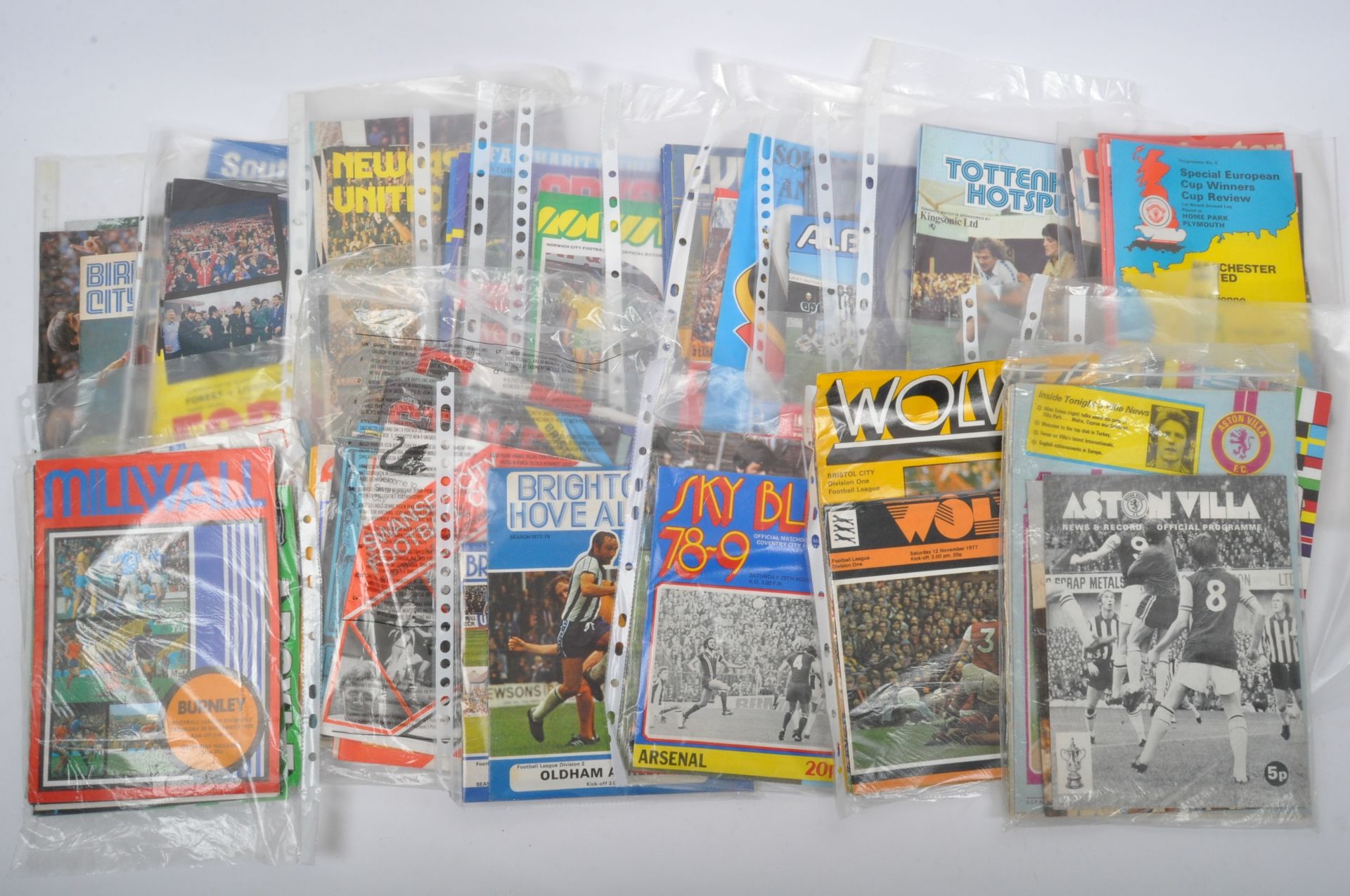 COLLECTION OF VINTAGE CIRCA 1970S FOOTBALL PROGRAMMES