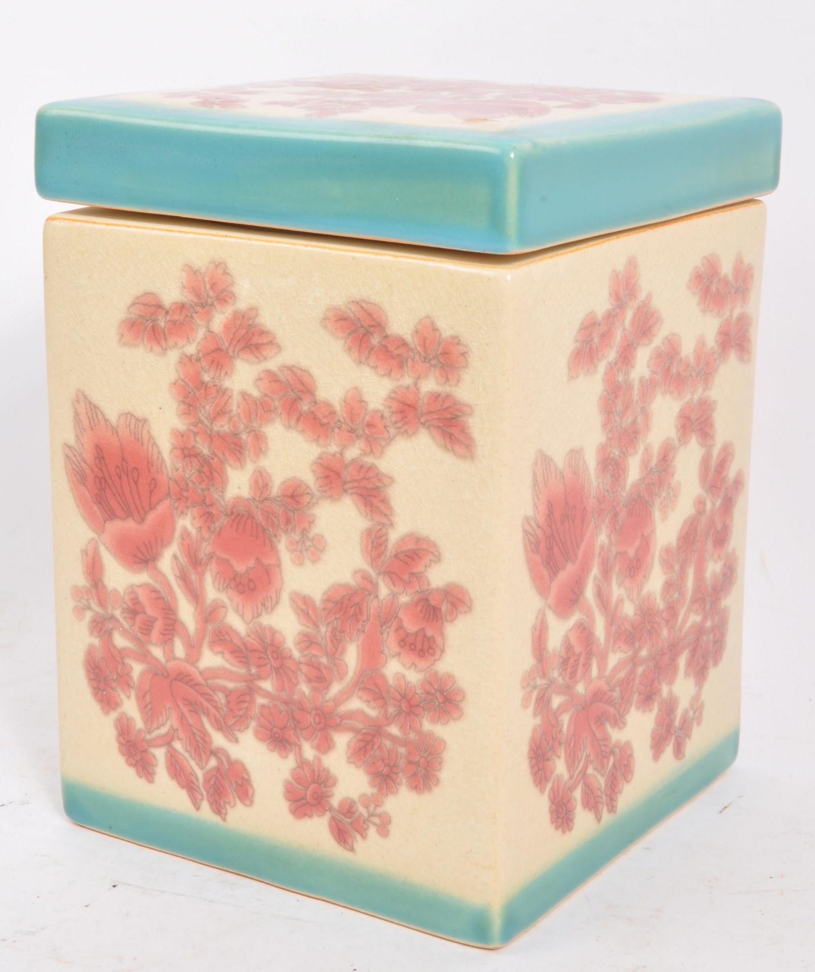 COLLECTION OF VINTAGE 20TH CENTURY CHINA CONTAINERS - Image 8 of 10