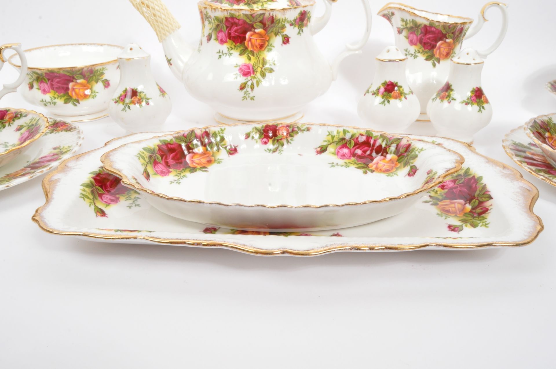 ROYAL ALBERT - OLD COUNTRY ROSES - BONE CHINA TEA SERVICE - Bild 4 aus 7