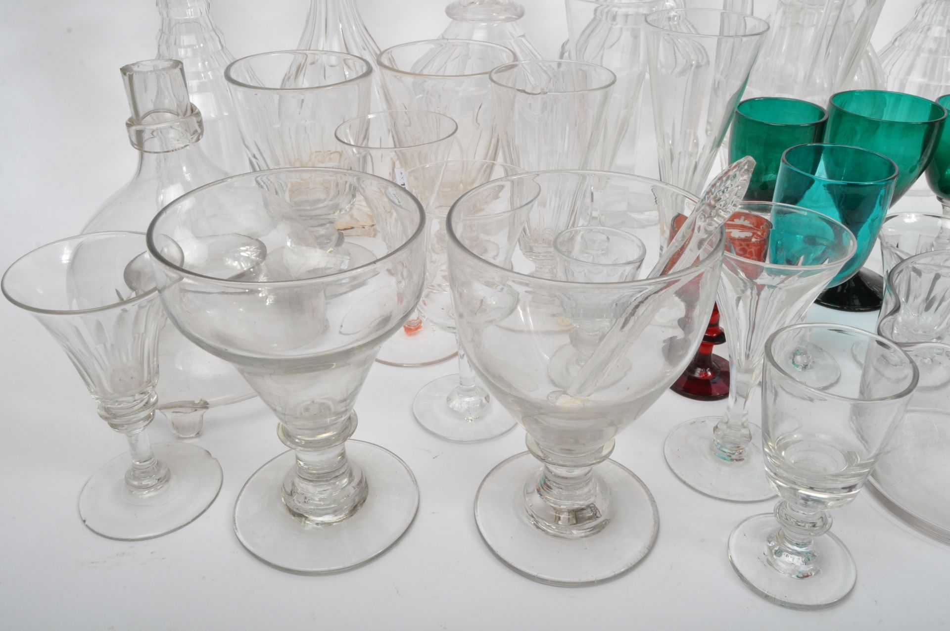 LARGE COLLECTION OF 18TH & 19TH CENTURY CUT GLASS DECANTERS - Bild 6 aus 7