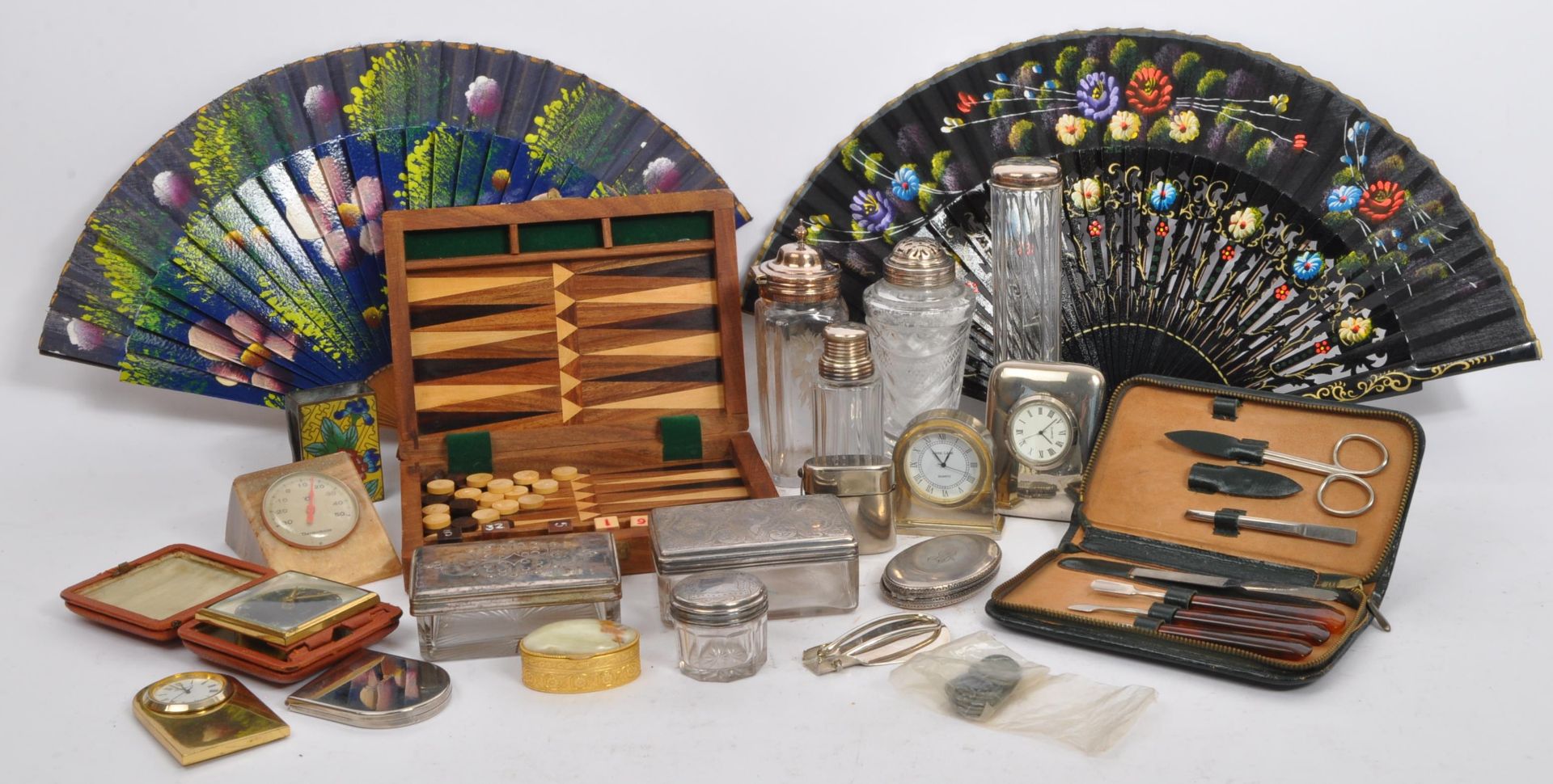 ASSORTED COLLECTION CURIOS - CLOCK - CLOISONNE - PILL POT - Bild 2 aus 6