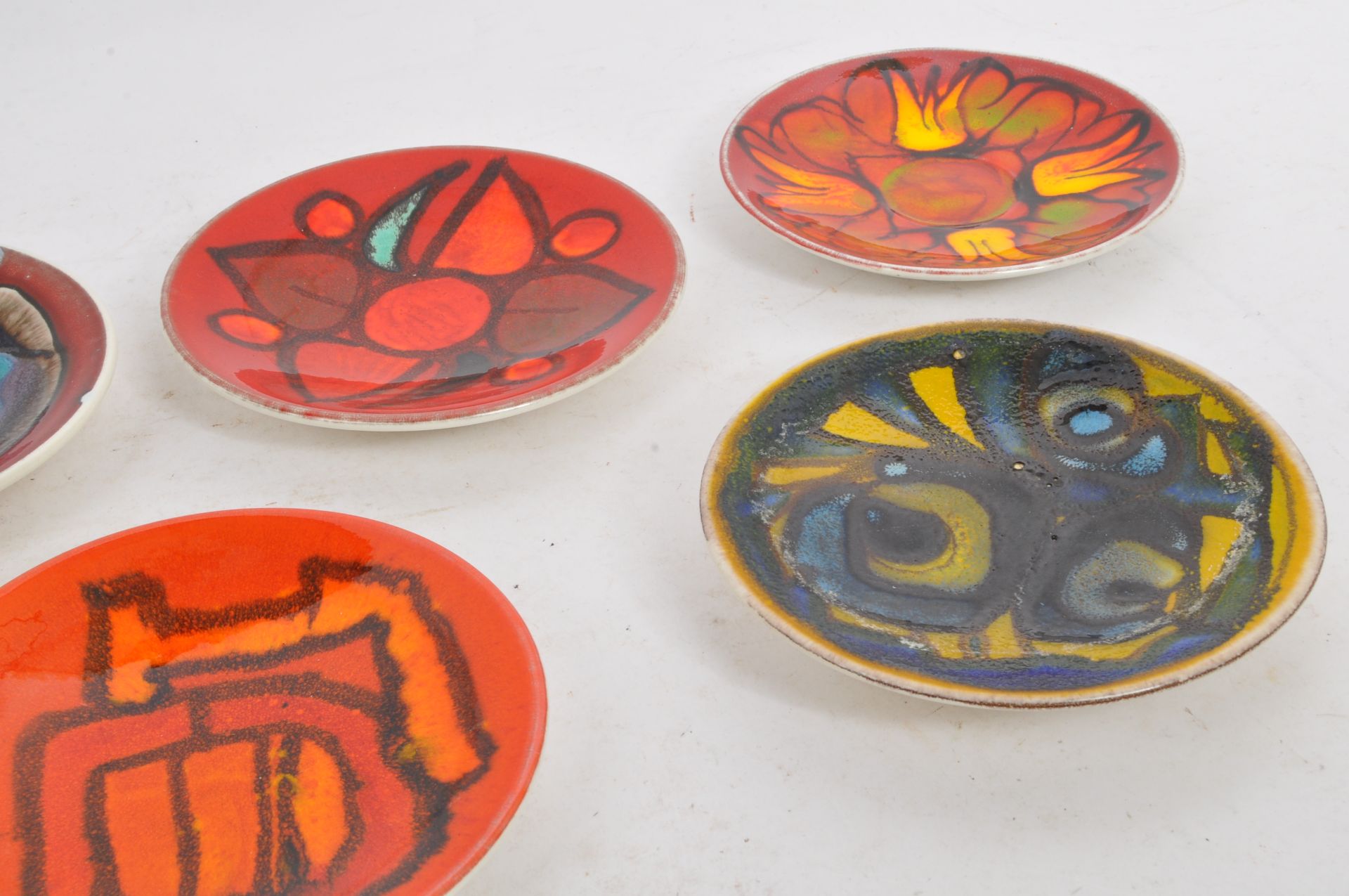 SEVEN VINTAGE POOLE POTTERY CERAMIC SMALL DISHES - Bild 3 aus 7