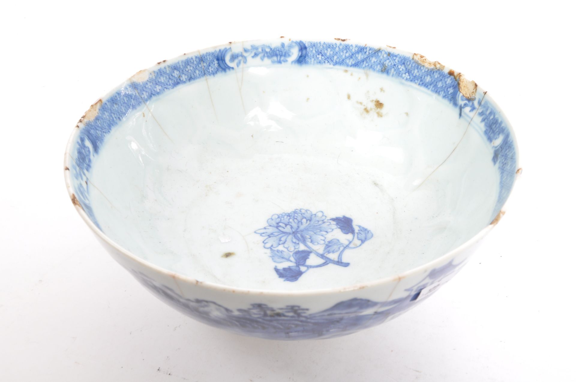 THREE 19TH CENTURY & LATER CHINESE CERAMIC ITEMS - Bild 6 aus 7