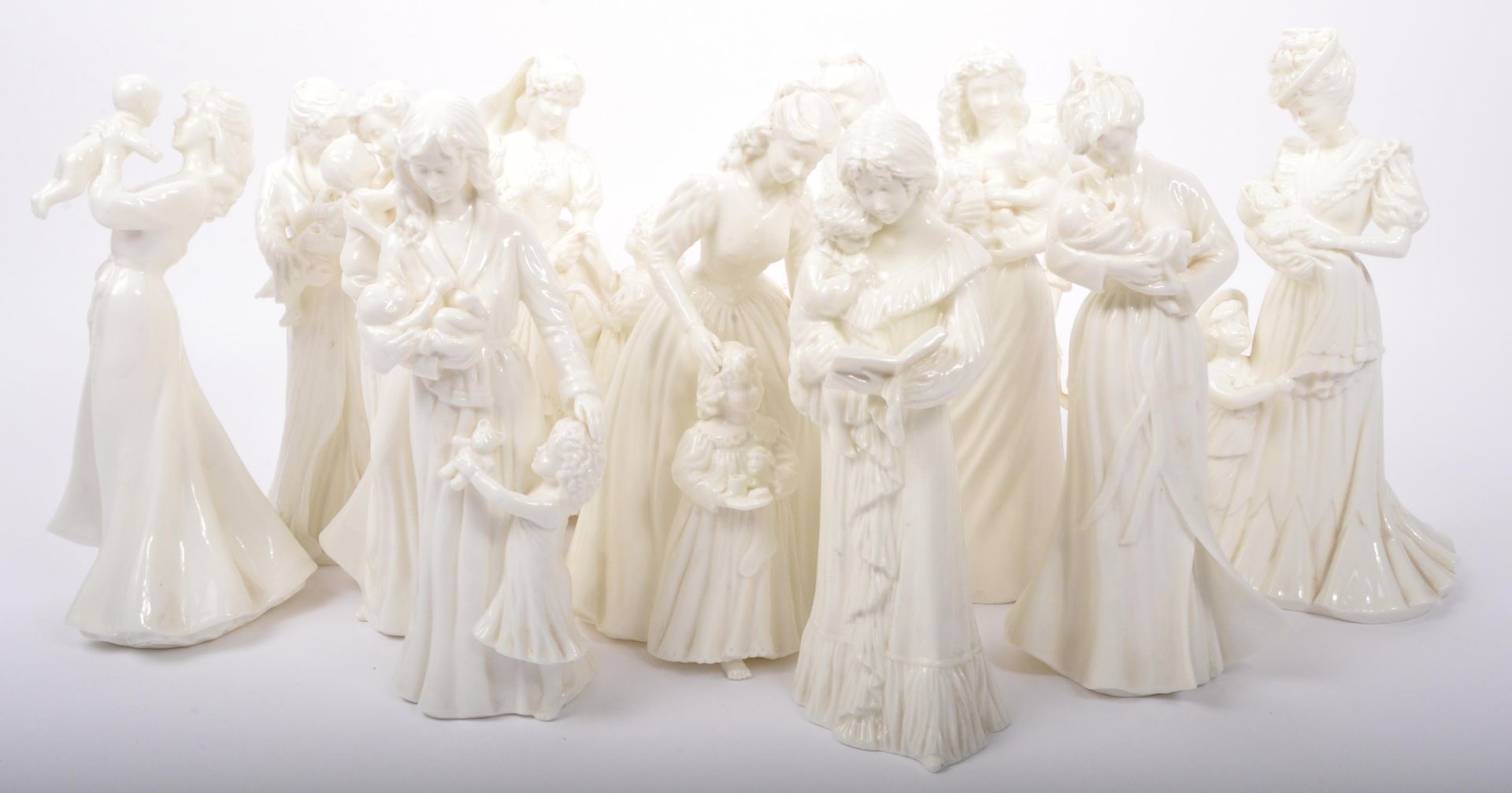 COLLECTION OF ROYAL WORCESTER - CHERISHED MOMENTS - FIGURES - Bild 7 aus 8