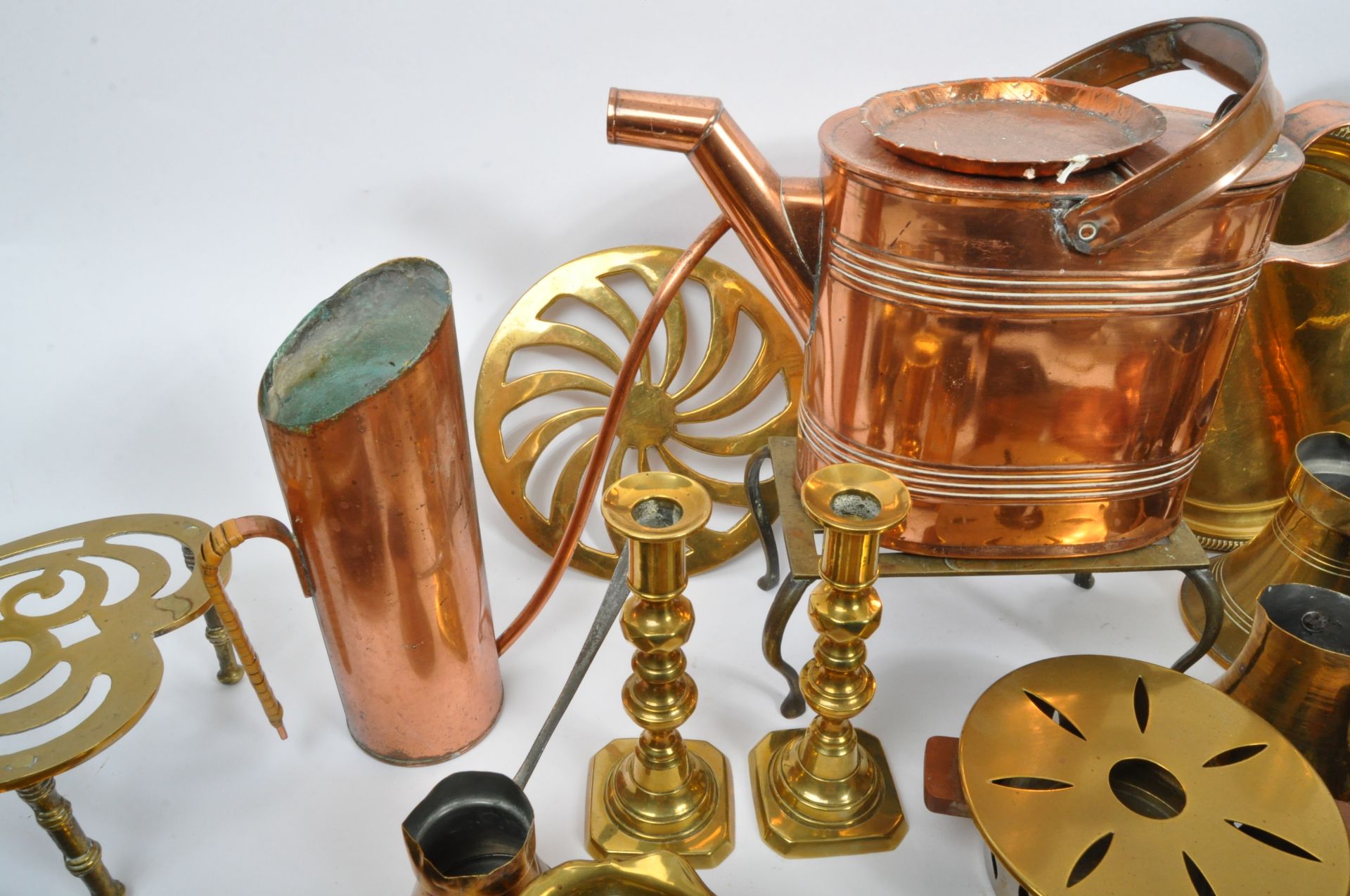 LARGE COLLECTION OF 19TH CENTURY & LATER BRASS & COPPER - Image 2 of 7