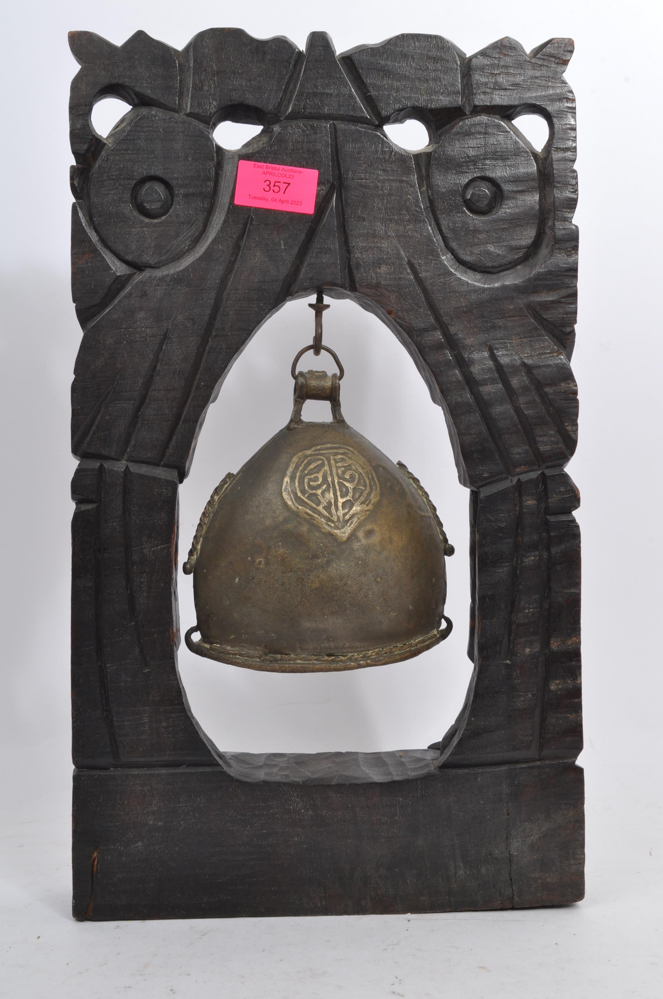 19TH CENTURY CHINESE CARVED HARDWOOD TEMPLE BELL - Image 4 of 5