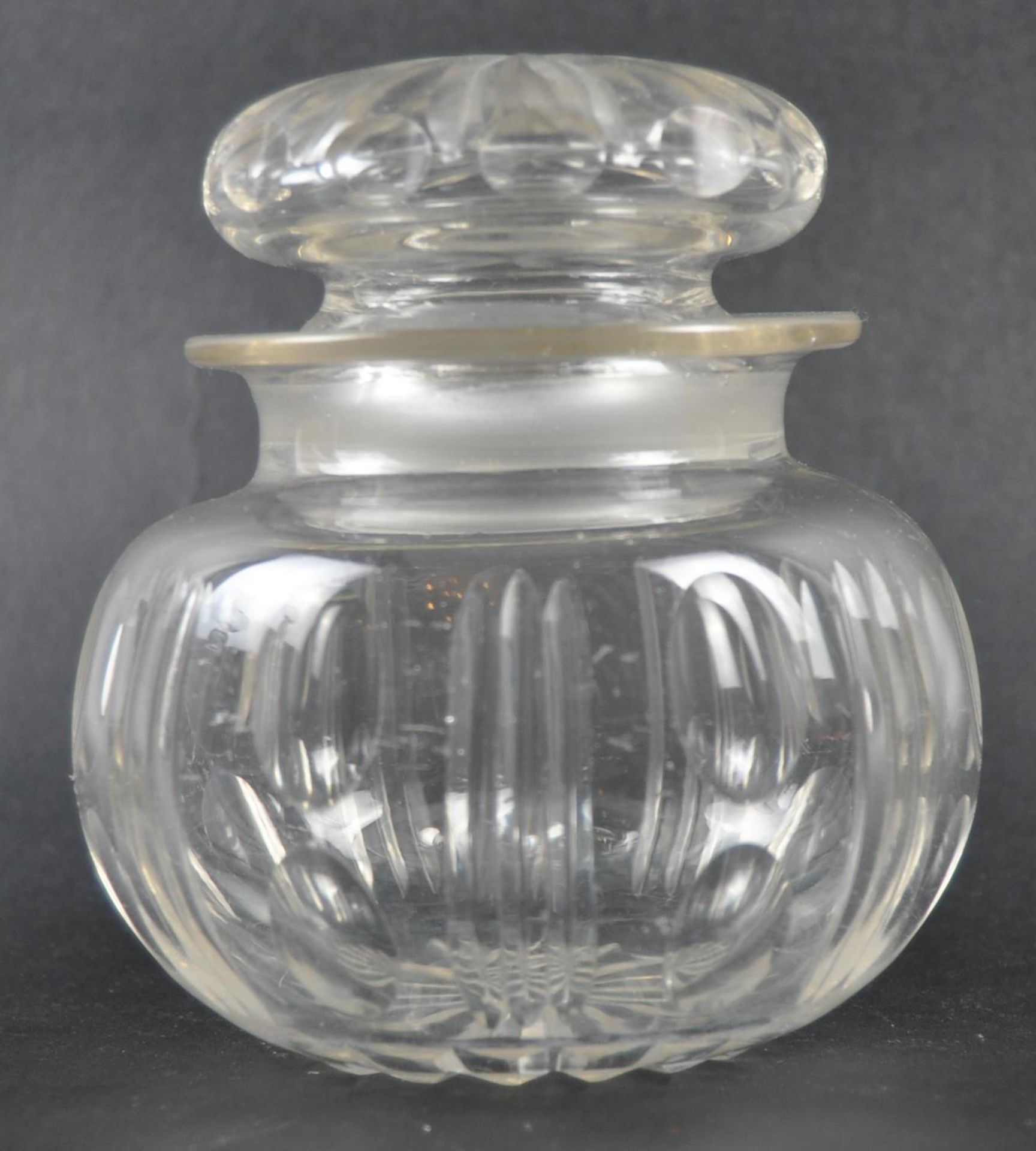 COLLECTION OF 19TH CENTURY CUT GLASSWARE - Bild 8 aus 8