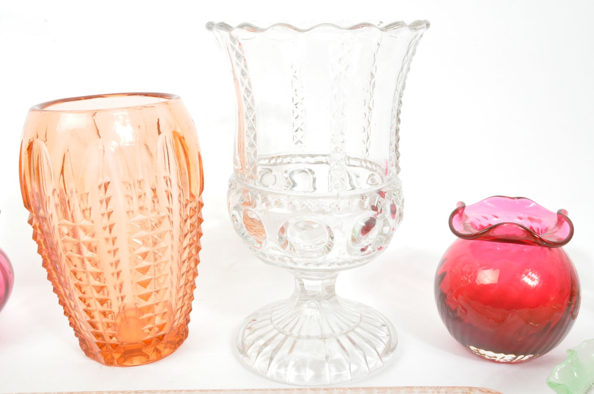 LARGE COLLECTION OF VINTAGE 1930S & 1940S GLASS - Image 4 of 8