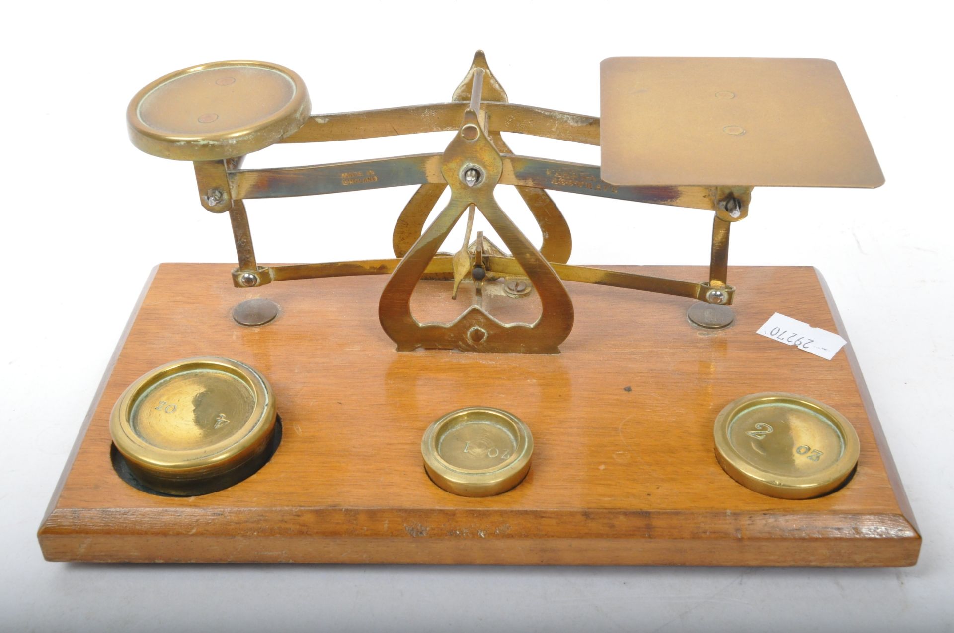 COLLECTION OF THREE VINTAGE BRASS POSTAL SCALES - Bild 6 aus 6