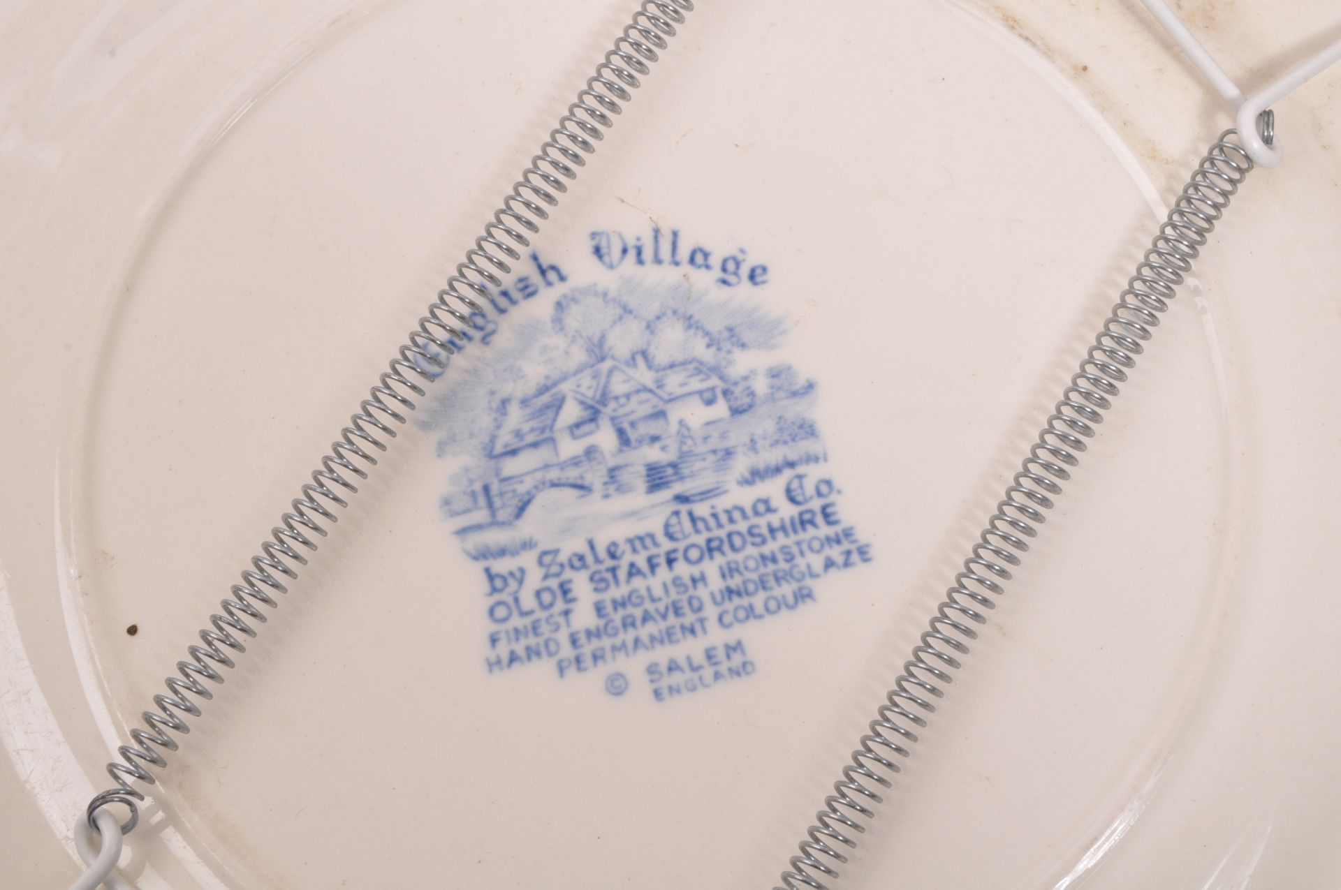 LARGE COLLECTION VICTORIAN & LATER BLUE & WHITE CABINET PLATES - Image 7 of 8