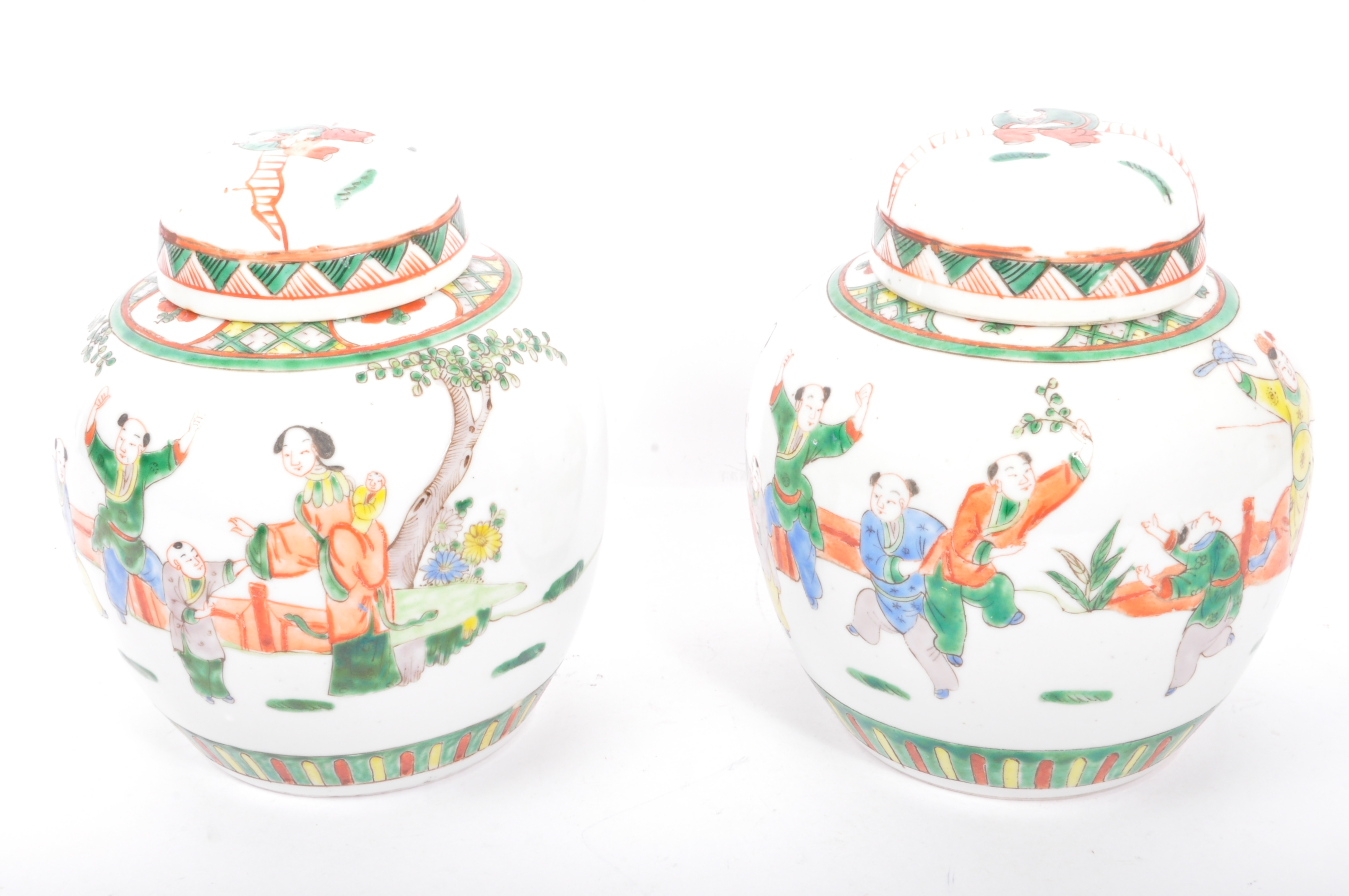 PAIR OF LARGE 20TH CENTURY CHINESE FAMILLE VERT GINGER JARS - Image 7 of 7