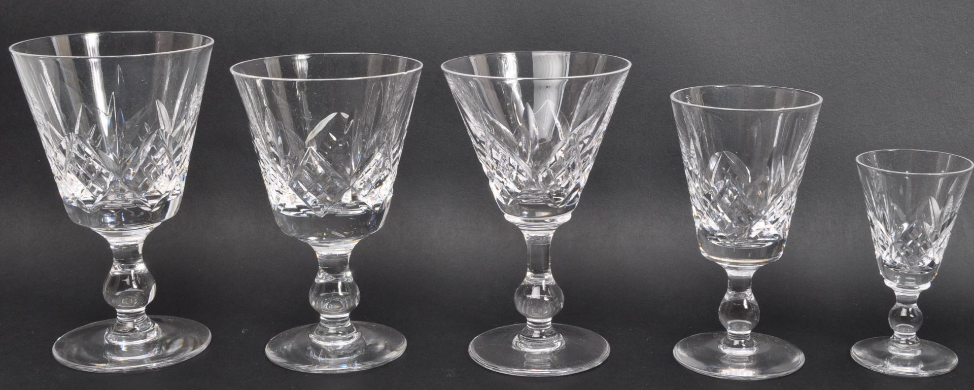 VINTAGE STUART CRYSTAL GLASS DRINKING SUITE WITH DECANTER - Bild 5 aus 5