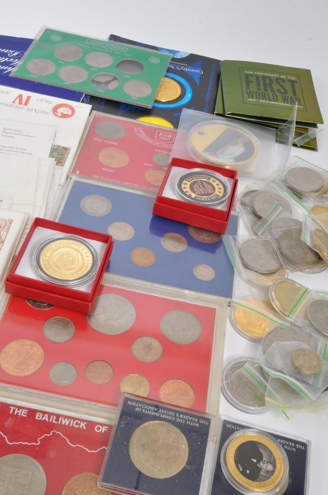 LARGE COLLECTION OF VINTAGE COMMEMORATIVE COINS & STAMPS - Image 2 of 6