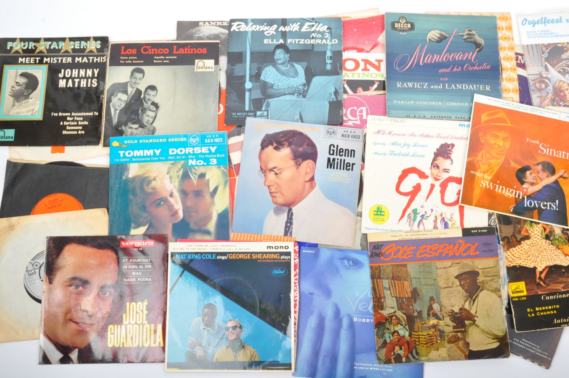 A COLLECTION OF VINTAGE VINYL FORTY FIVE SINGLES