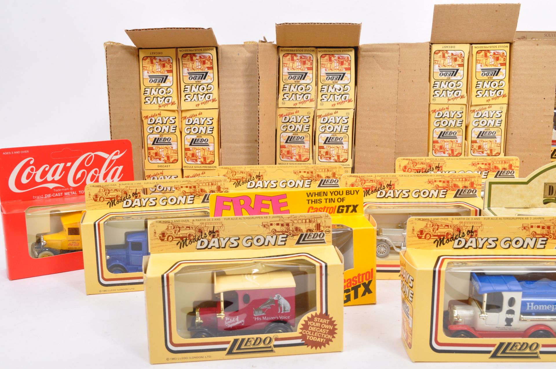 COLLECTION OF VINTAGE LLEDO DIE CAST TOY CARS - Image 2 of 5