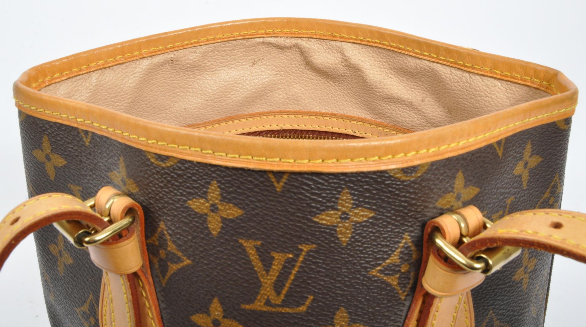 LOUIS VUITTON - DESIGNER MONOGRAM BUCKET HANDBAG - Image 3 of 5