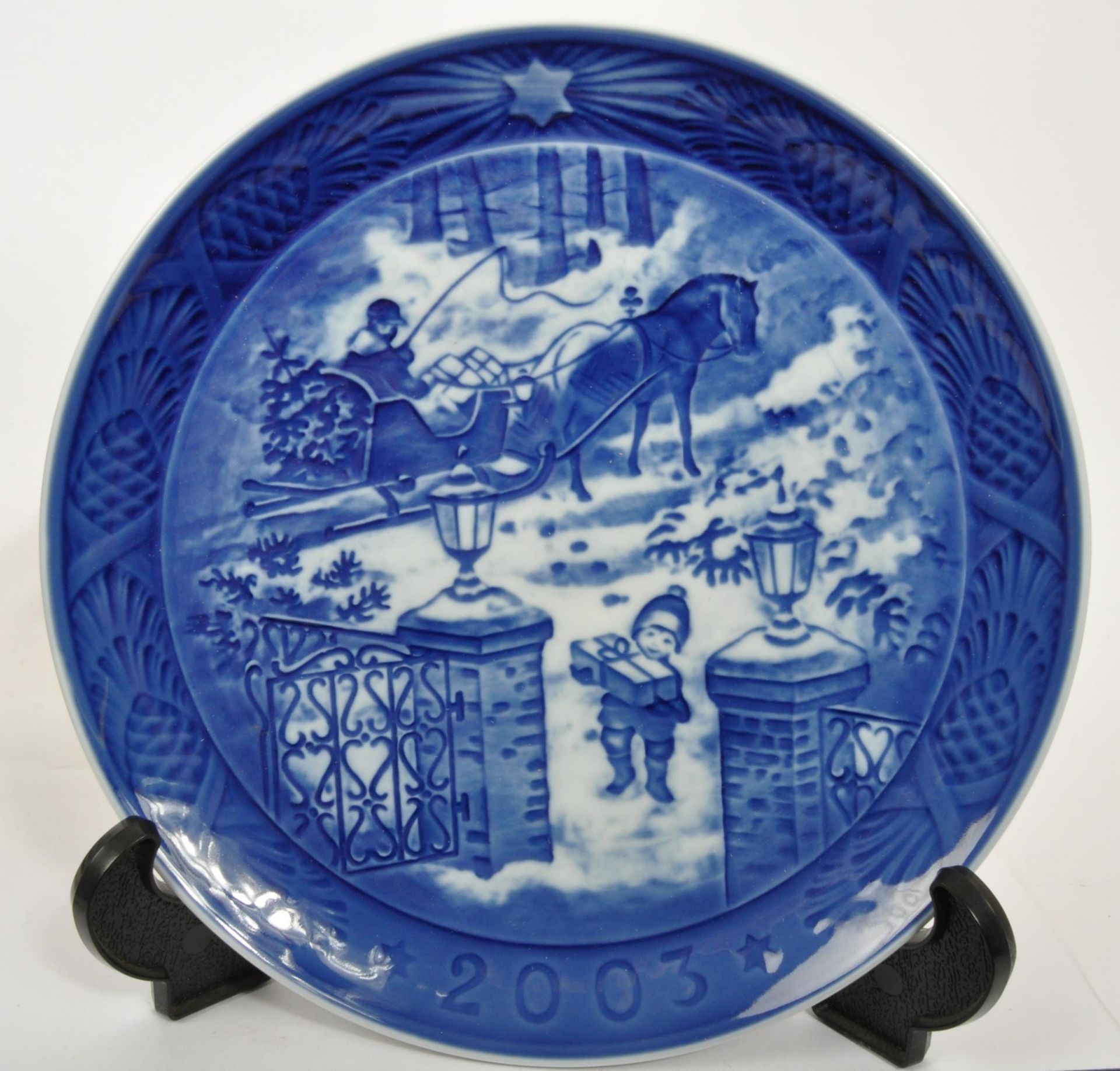 COLLECTION OF ROYAL COPENHAGEN CHRISTMAS PLATES - Image 2 of 7