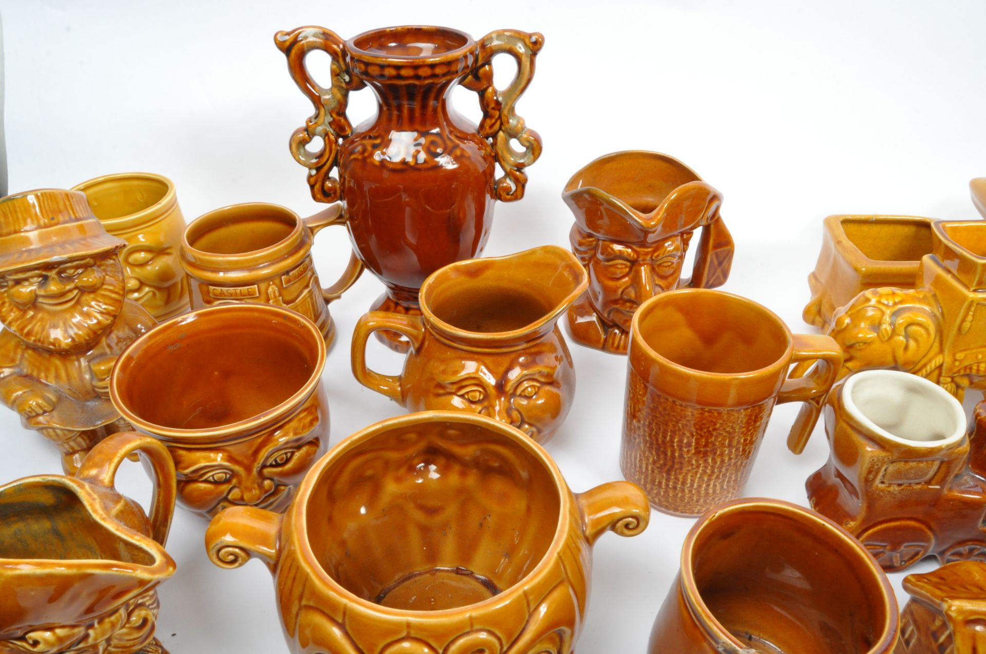 COLLECTION OF EARLY 20TH CENTURY & LATER TREACLE GLAZE POTTERY - Image 3 of 6