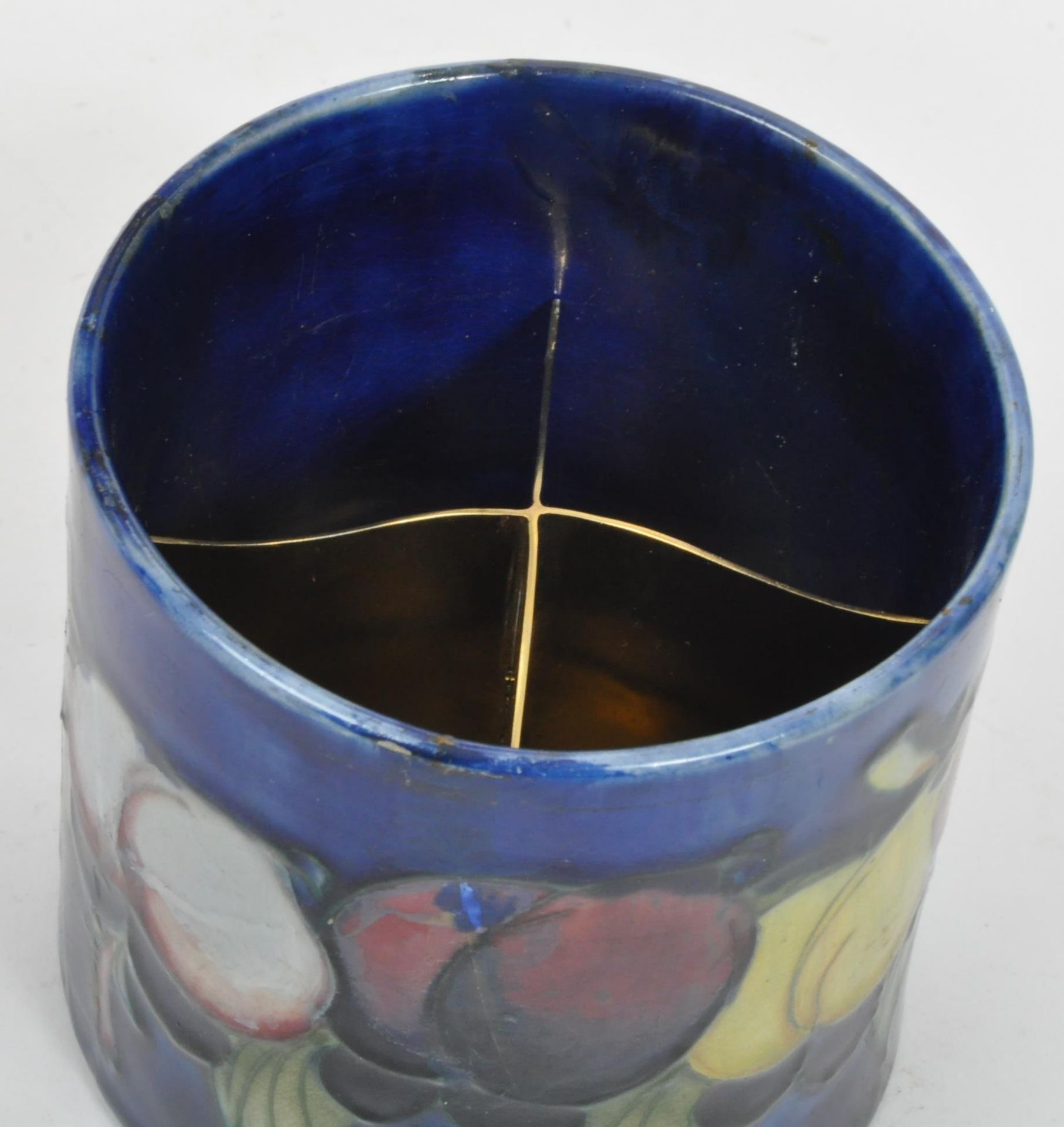 1920S MOORCROFT WISTERIA FOR LIBERTY & CO CIGARETTE POT - Image 2 of 4