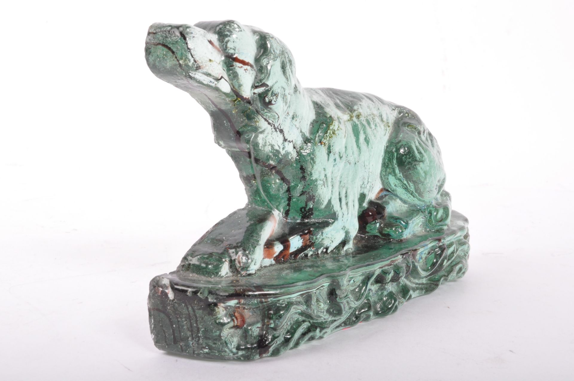 VICTORIAN CIRCA 1880S PRESSED GLASS DOG PAPERWEIGHT - Bild 2 aus 5