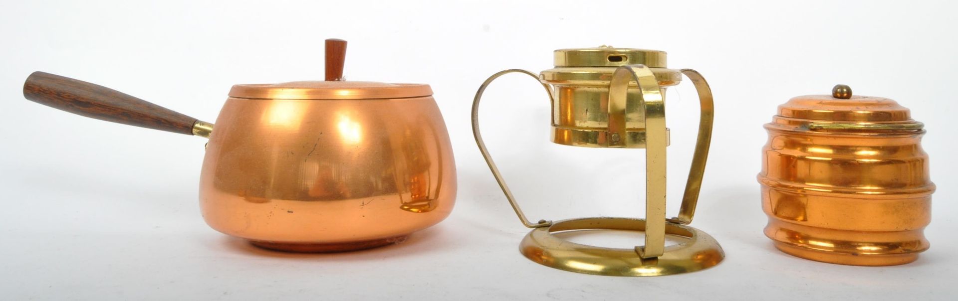 SELECTION OF 20TH CENTURY BRASS COPPER WARES - Image 4 of 5