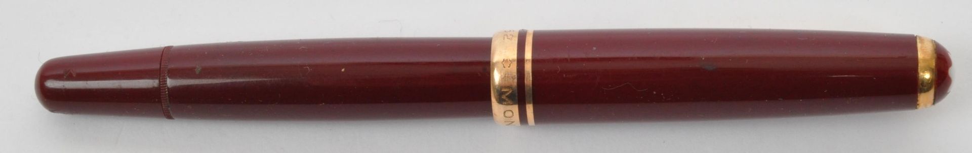 MONT BLANC - OXBLOOD RED FOUNTAIN PEN - 14CT GOLD NIB