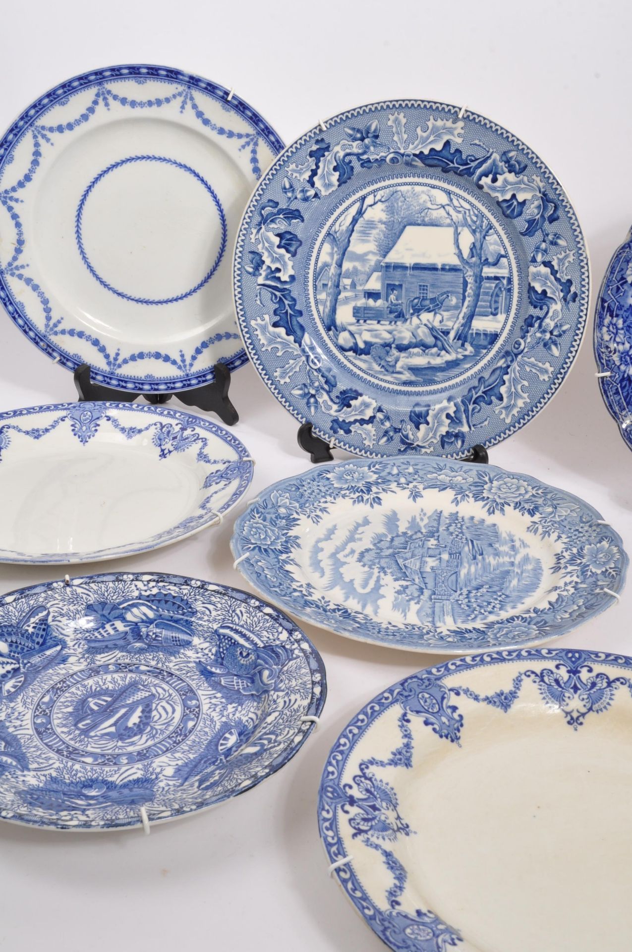 LARGE COLLECTION VICTORIAN & LATER BLUE & WHITE CABINET PLATES - Image 5 of 8