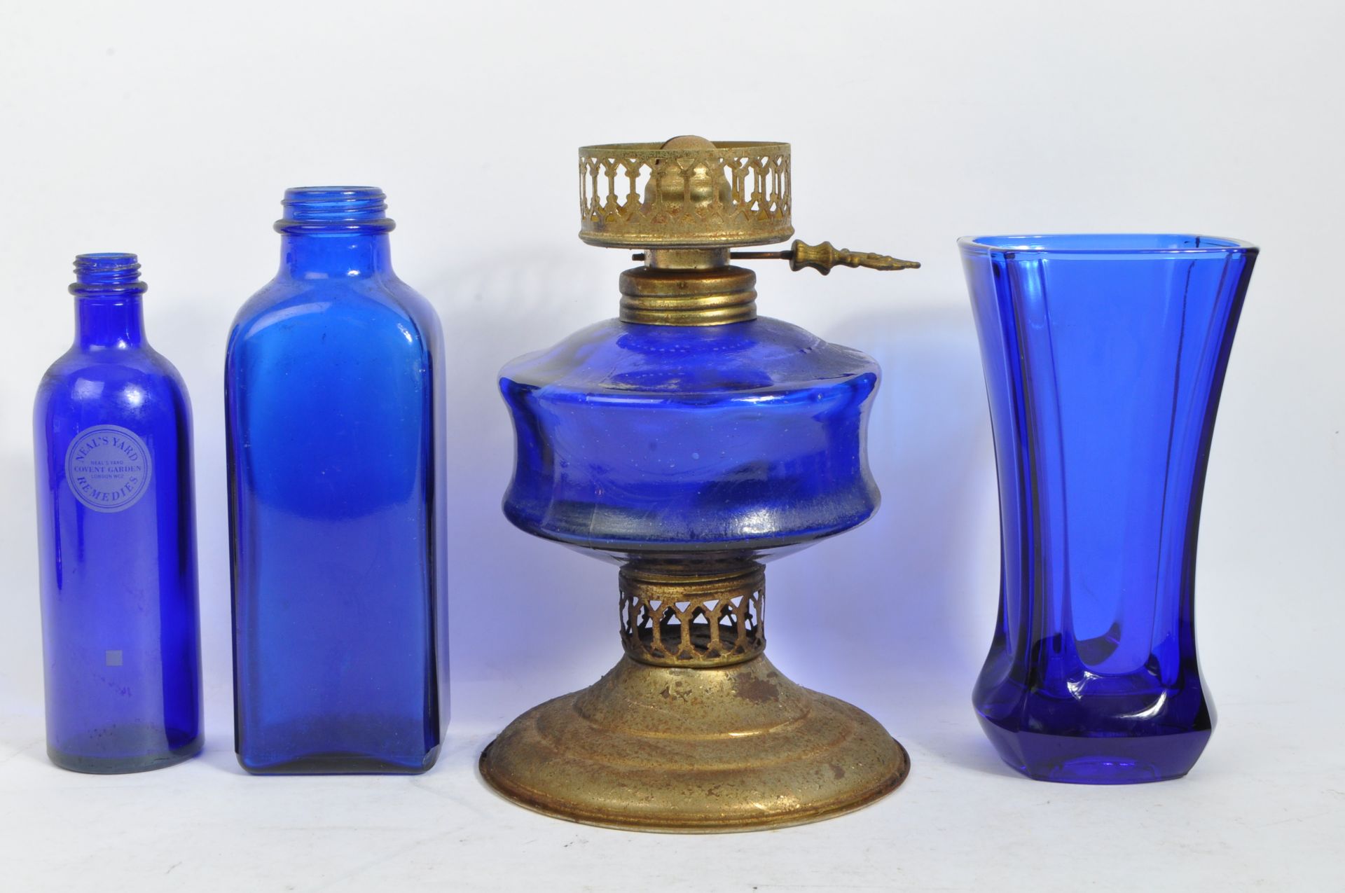 COLLECTION OF VINTAGE 20TH BLUE GLASS & LATER - Image 4 of 7