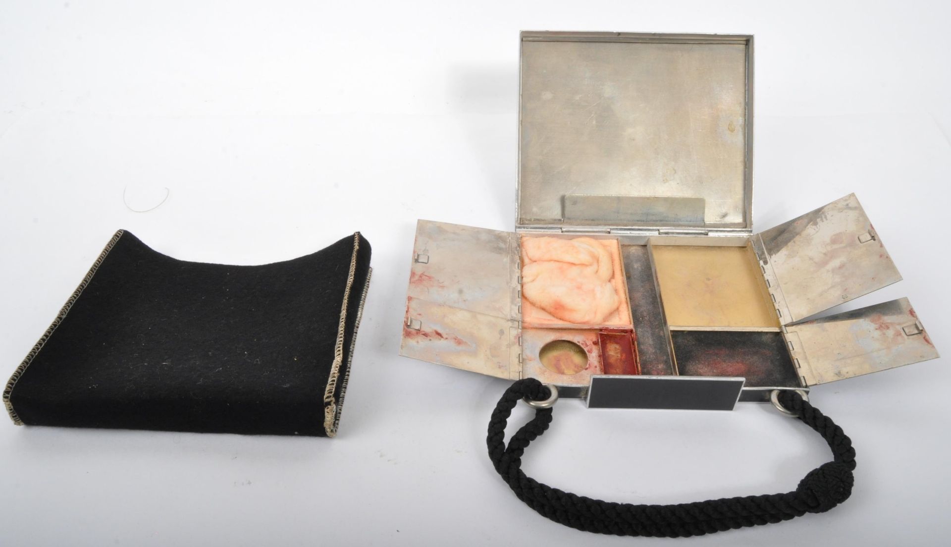 ART DECO 1930S CHROME COMPACT MAKE UP PURSE BAG