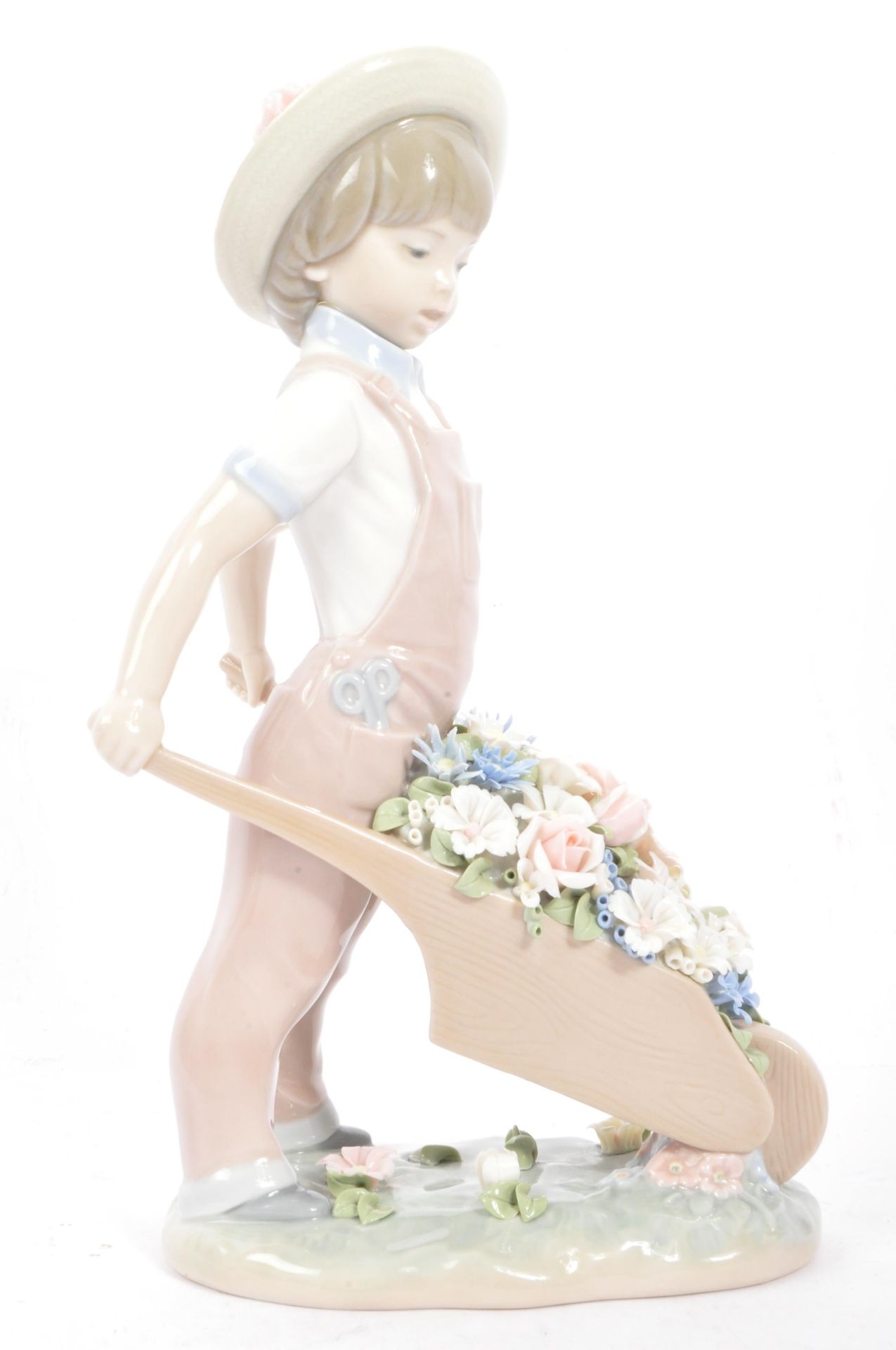 VINTAGE LLADRO SPANISH PORCELAIN FIGURE - BOY WITH WHEELBARROW - Bild 2 aus 5