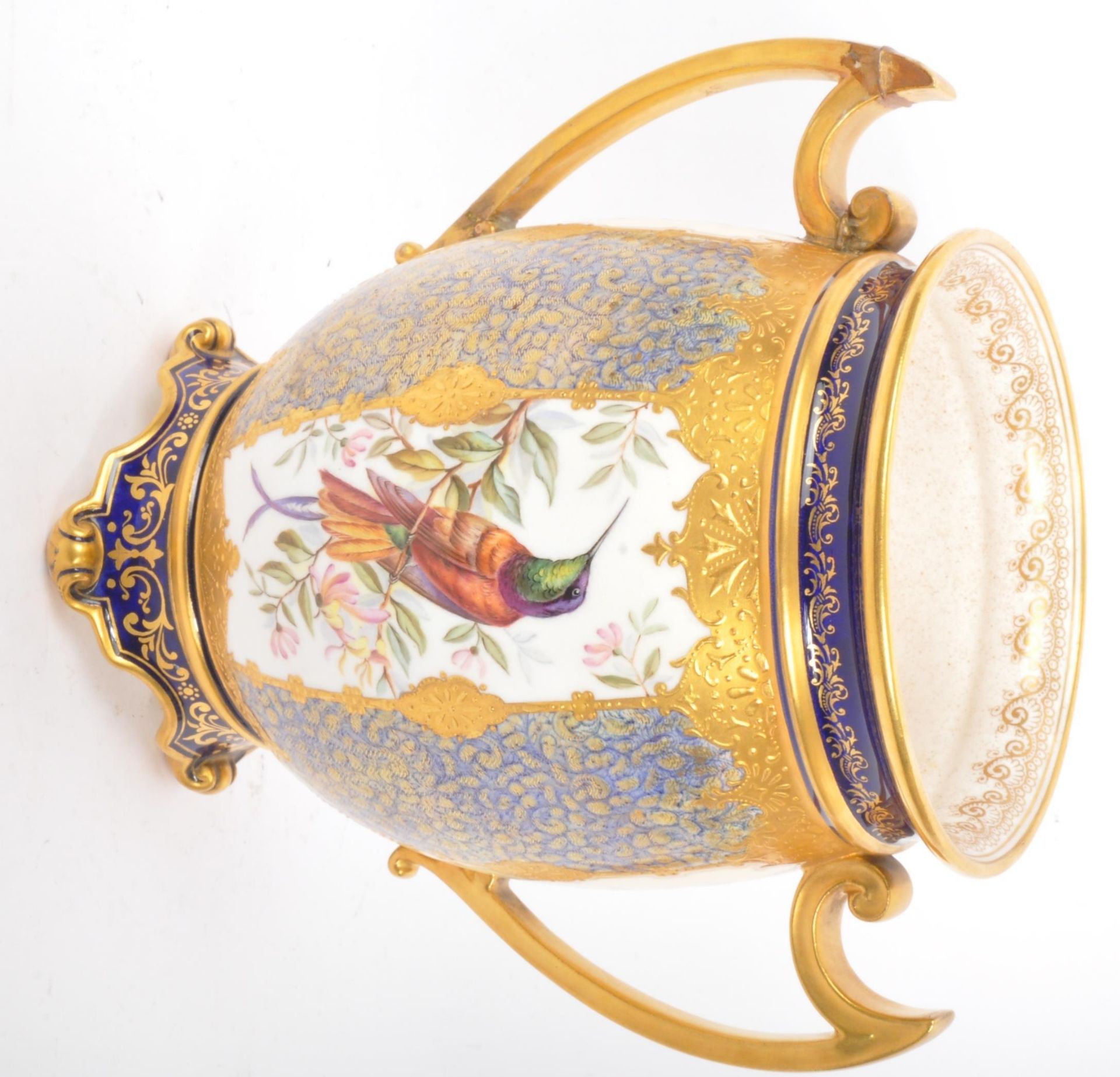 LATE VICTORIAN COALPORT TWIN HANDLED VASE - Bild 2 aus 6