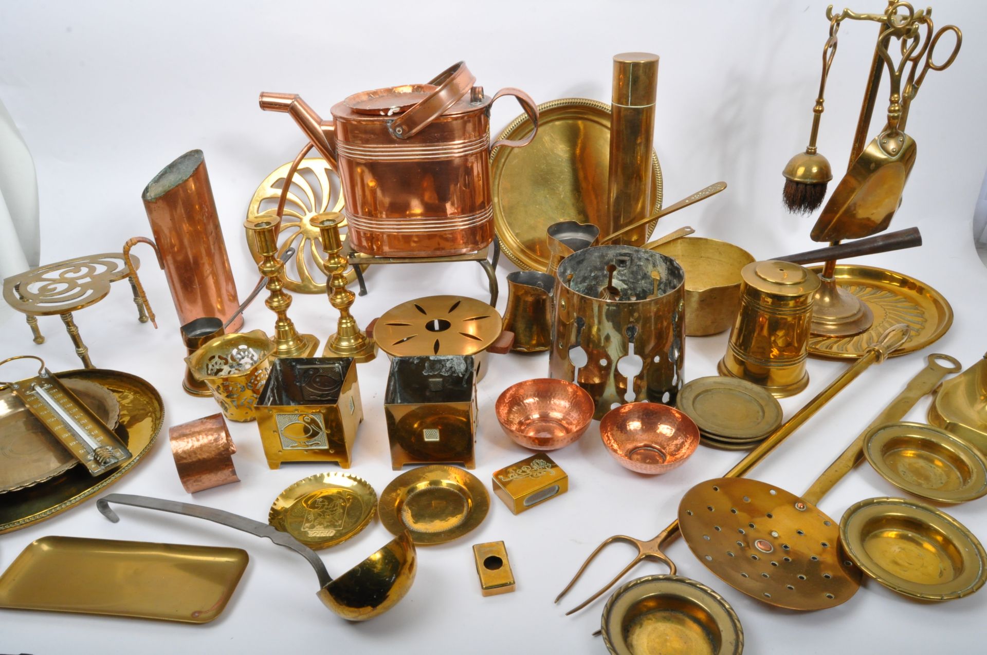 LARGE COLLECTION OF 19TH CENTURY & LATER BRASS & COPPER