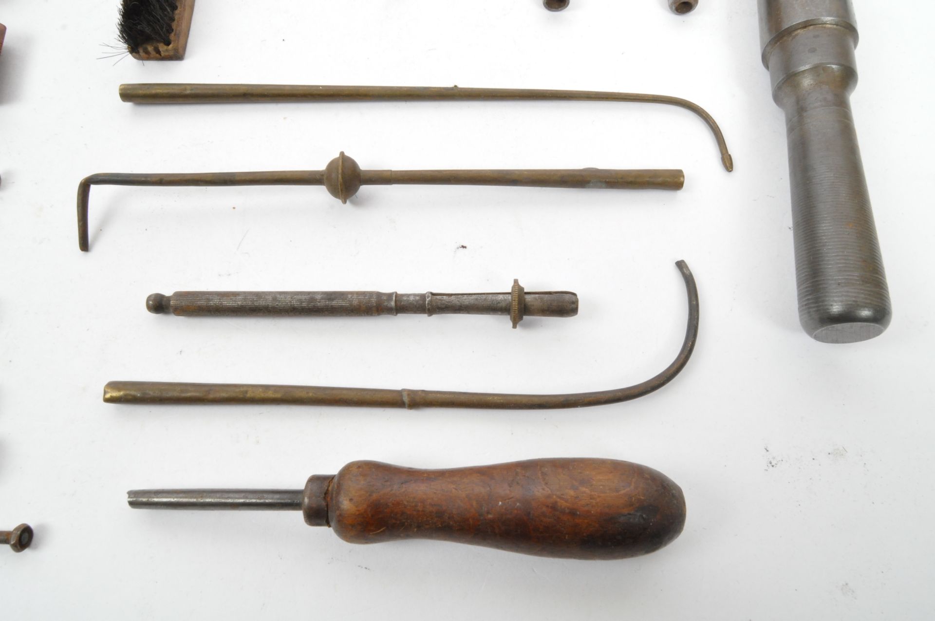 ASSORTMENT OF EARLY 20TH CENTURY CAST IRON RING TOOLS - Bild 4 aus 6