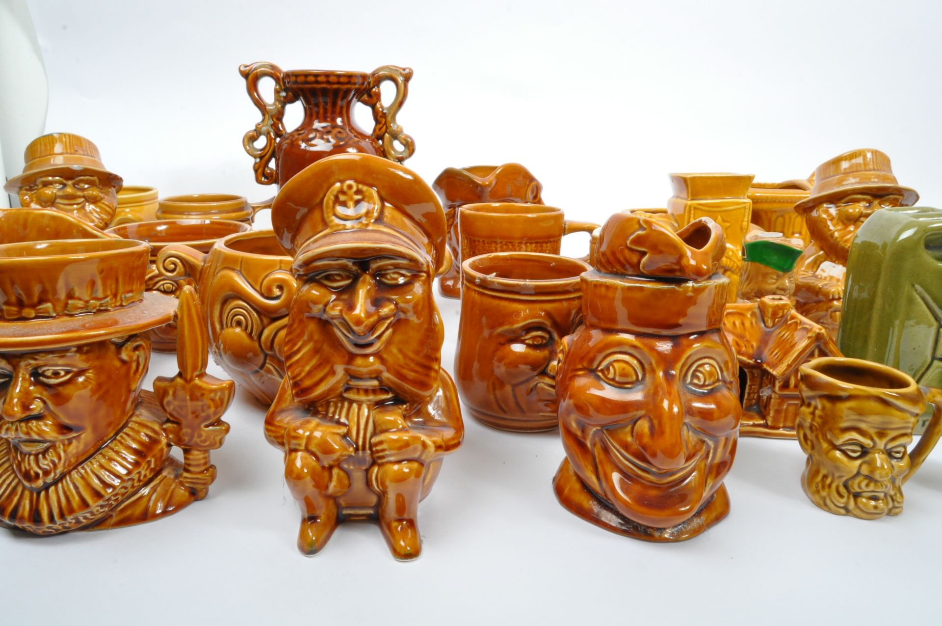 COLLECTION OF EARLY 20TH CENTURY & LATER TREACLE GLAZE POTTERY - Image 6 of 6