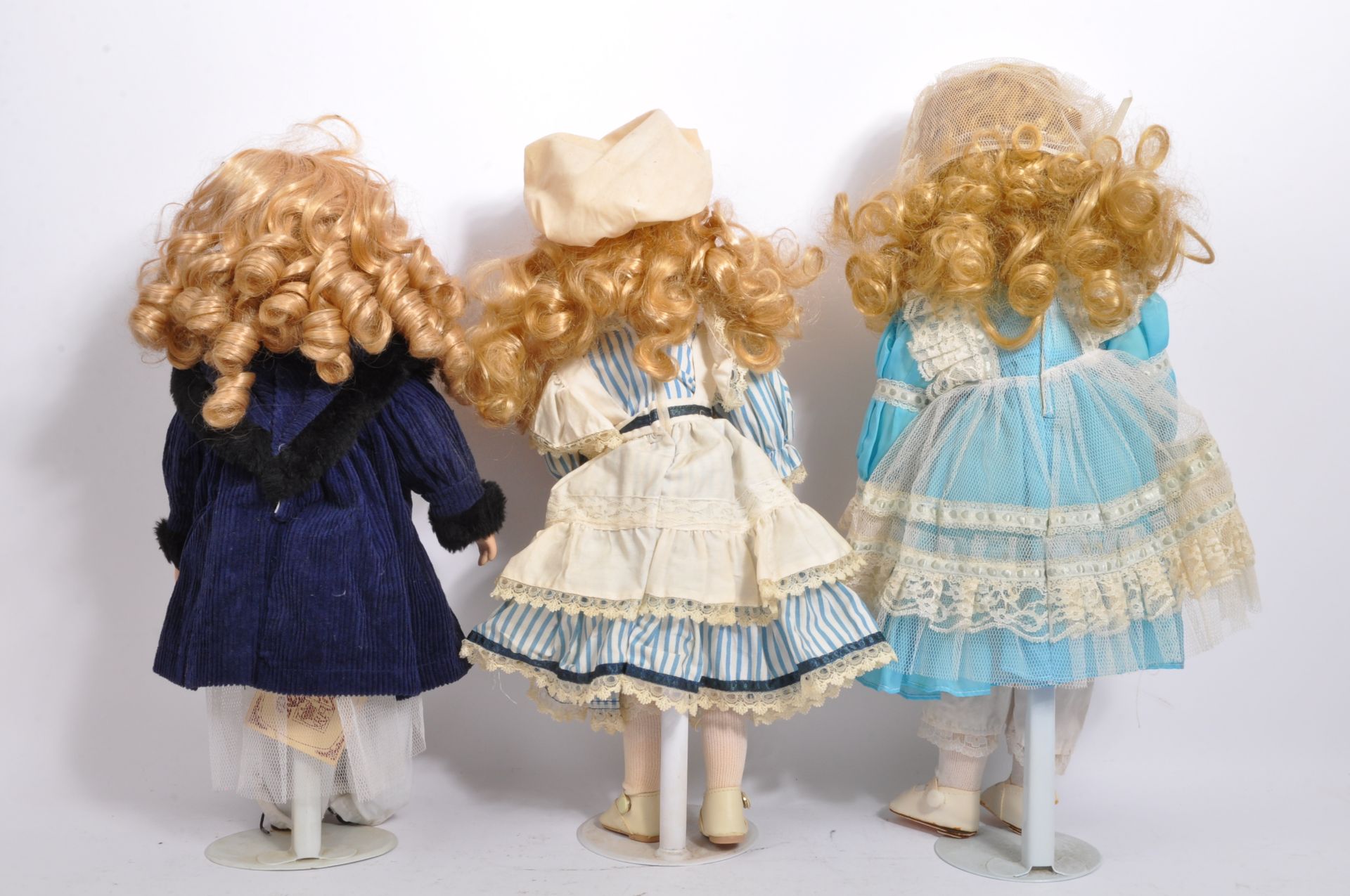 COLLECTION OF VINTAGE PORCELAIN DOLLS - Image 6 of 6