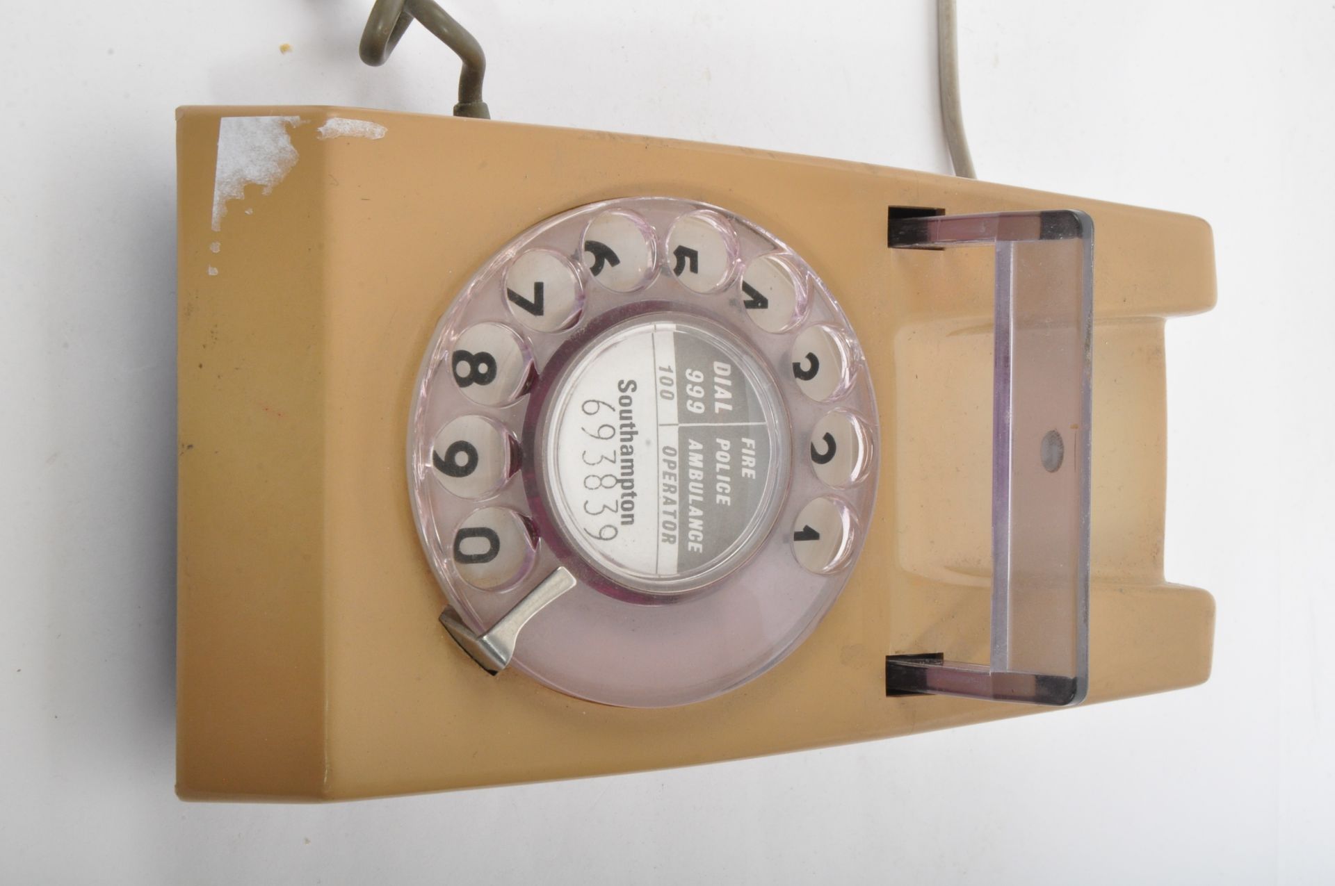 VINTAGE MID 20TH CENTURY BAKELITE DIAL TRIMPHONE TELEPHONE - Image 3 of 5